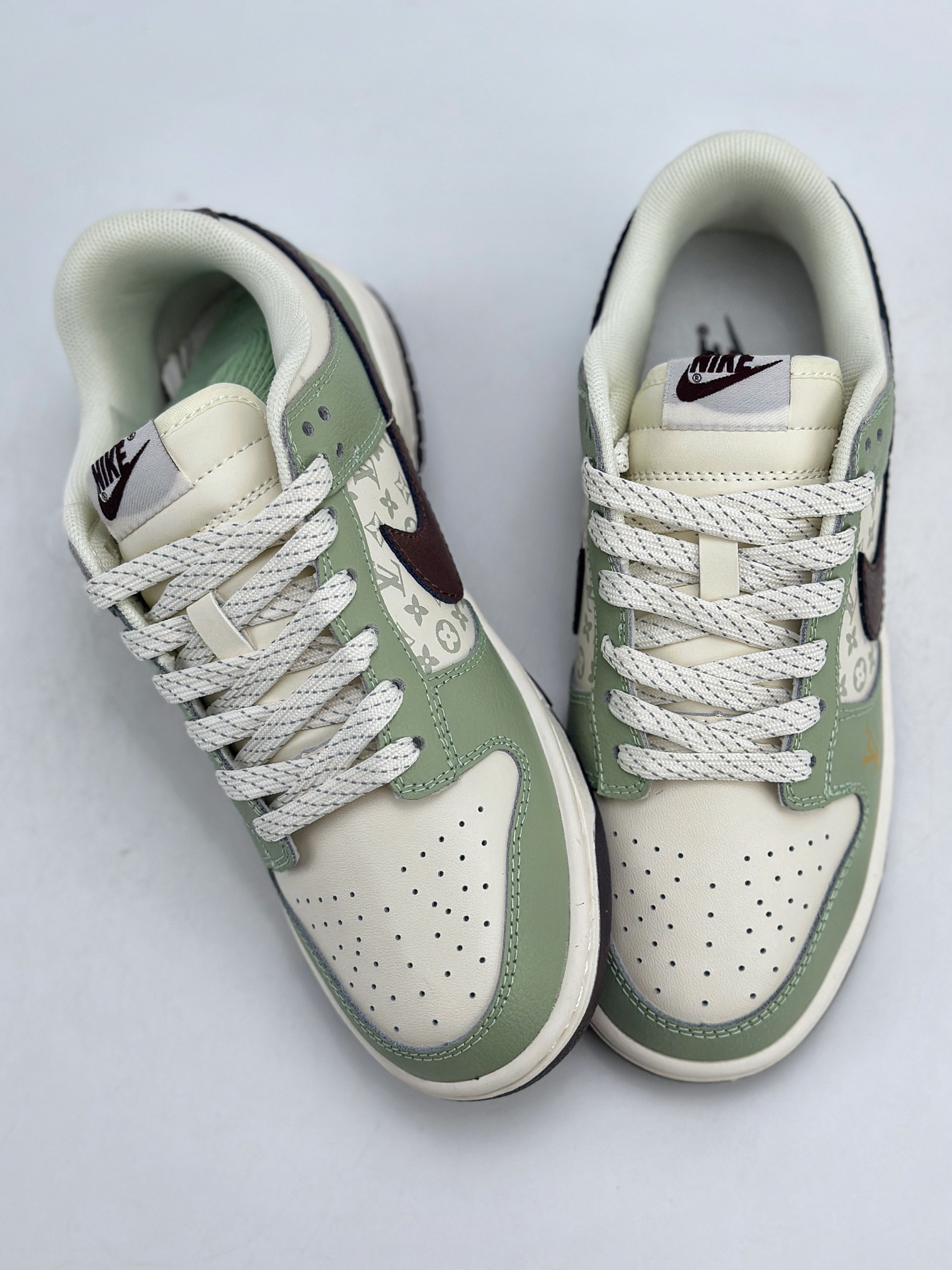 NIKE SB Dunk Low x Louis Vuitton 白绿棕满天星  XD6188-006