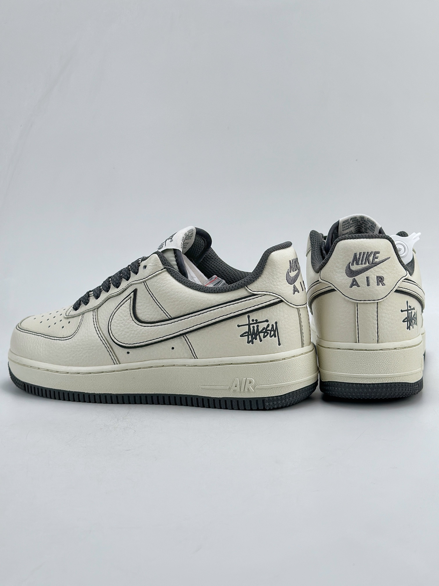 Nike Air Force 1 Low 07 x Stussy 斯图西白灰满天星  UN1635-111