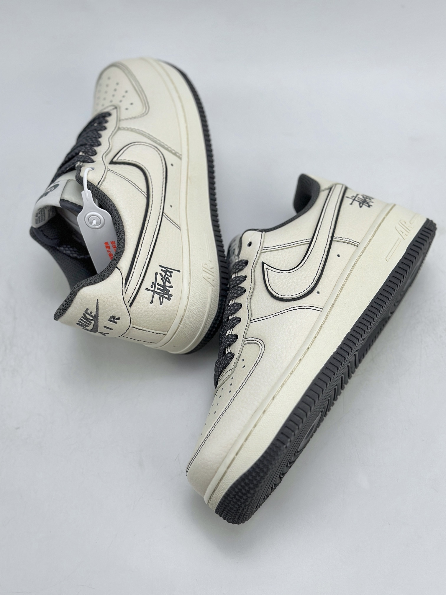 Nike Air Force 1 Low 07 x Stussy 斯图西白灰满天星  UN1635-111