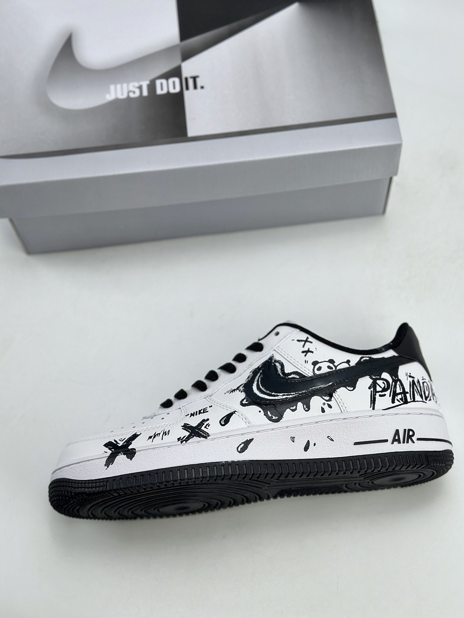 Nike Air Force 1 Low 07 泼墨熊猫 XX 白黑  DH7561-222