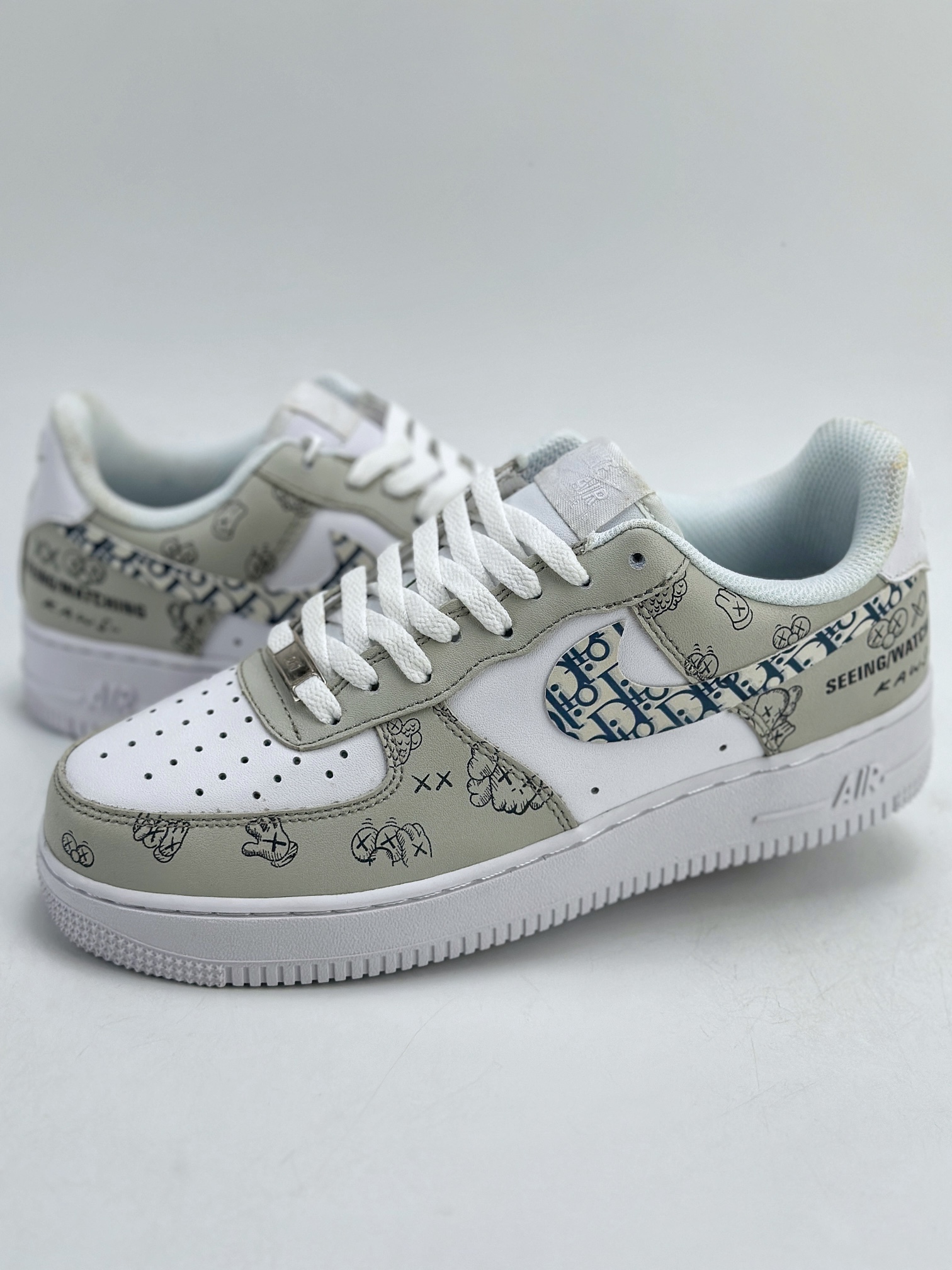 Nike Air Force 1 Low 07 x KAWS x DIOR 白灰  CW2288-001