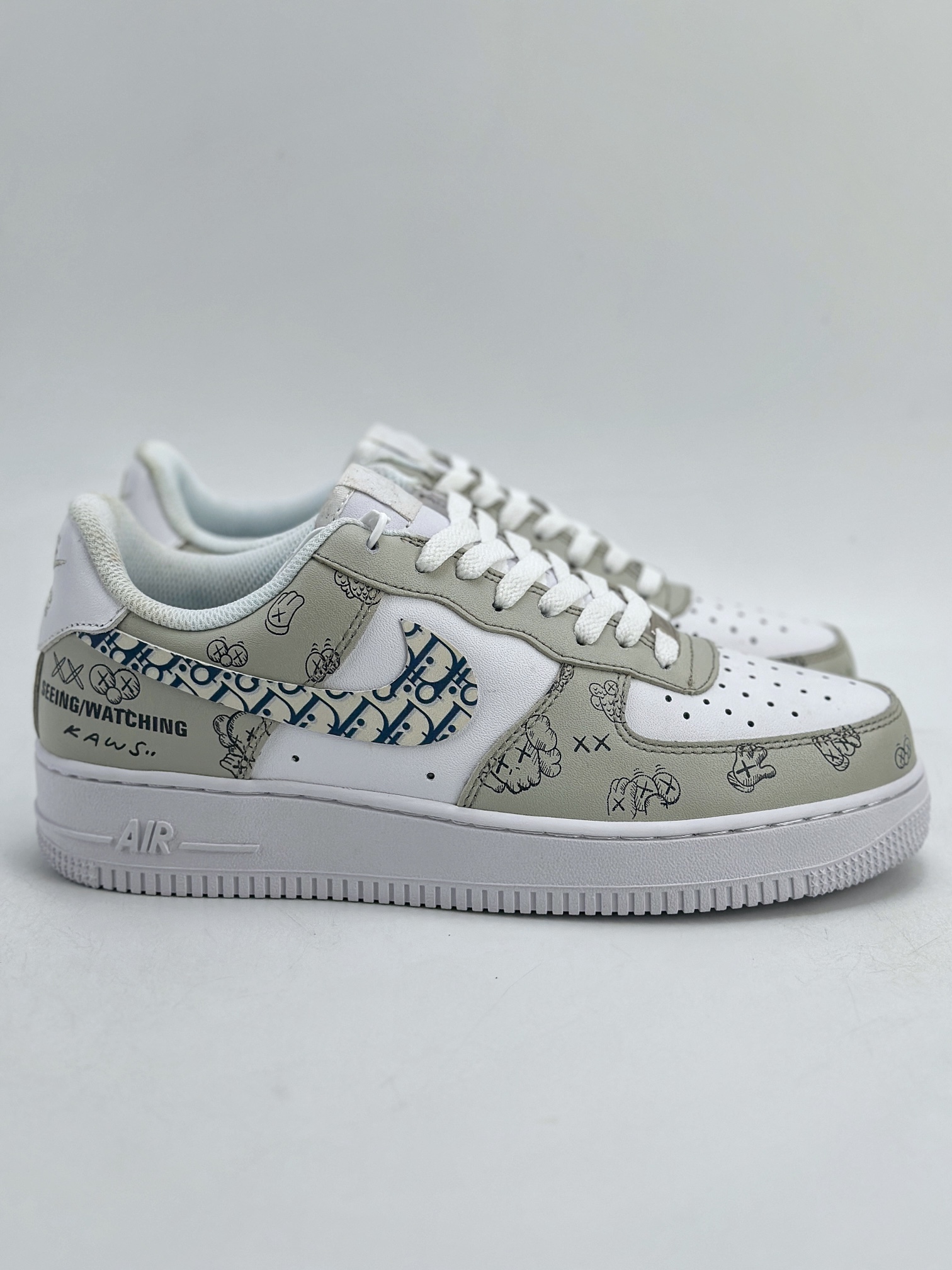 Nike Air Force 1 Low 07 x KAWS x DIOR 白灰  CW2288-001