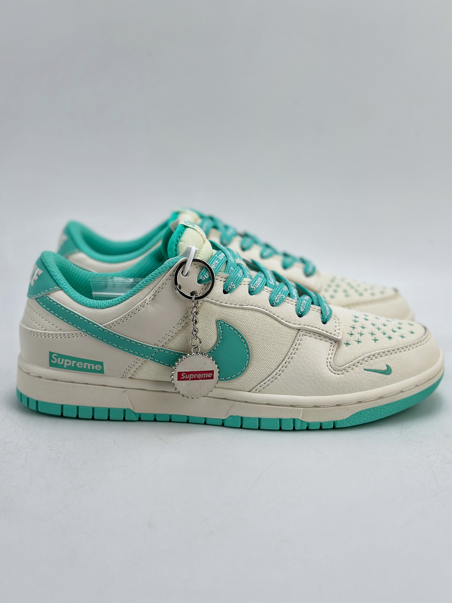 Nike SB Dunk Low x Supreme 米白蒂芙尼绿  BB6698-512