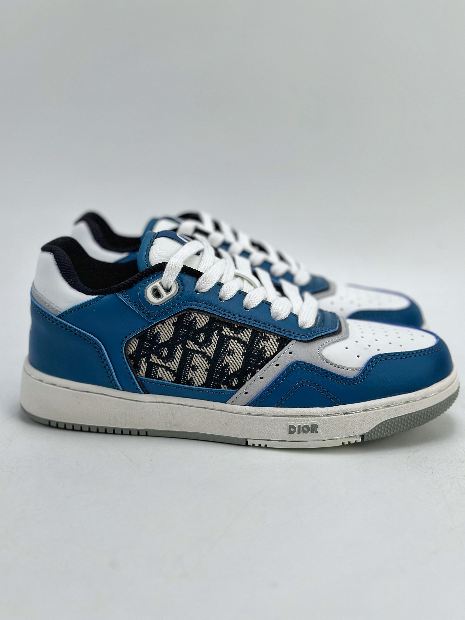 Premium luxury shoes 2