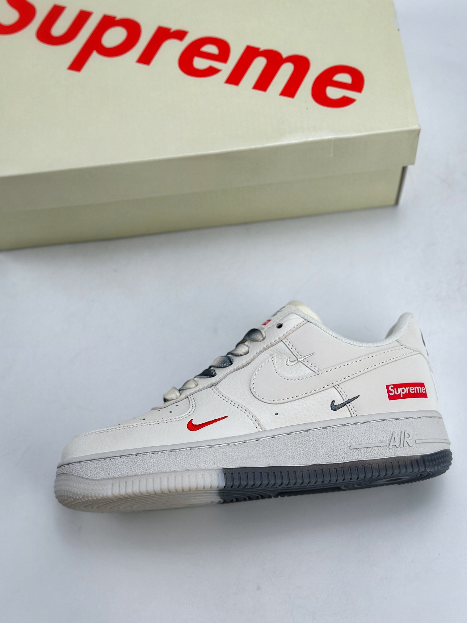 Nike Air Force 1 Low 07 x Supreme 白灰三钩  XZ6188-005