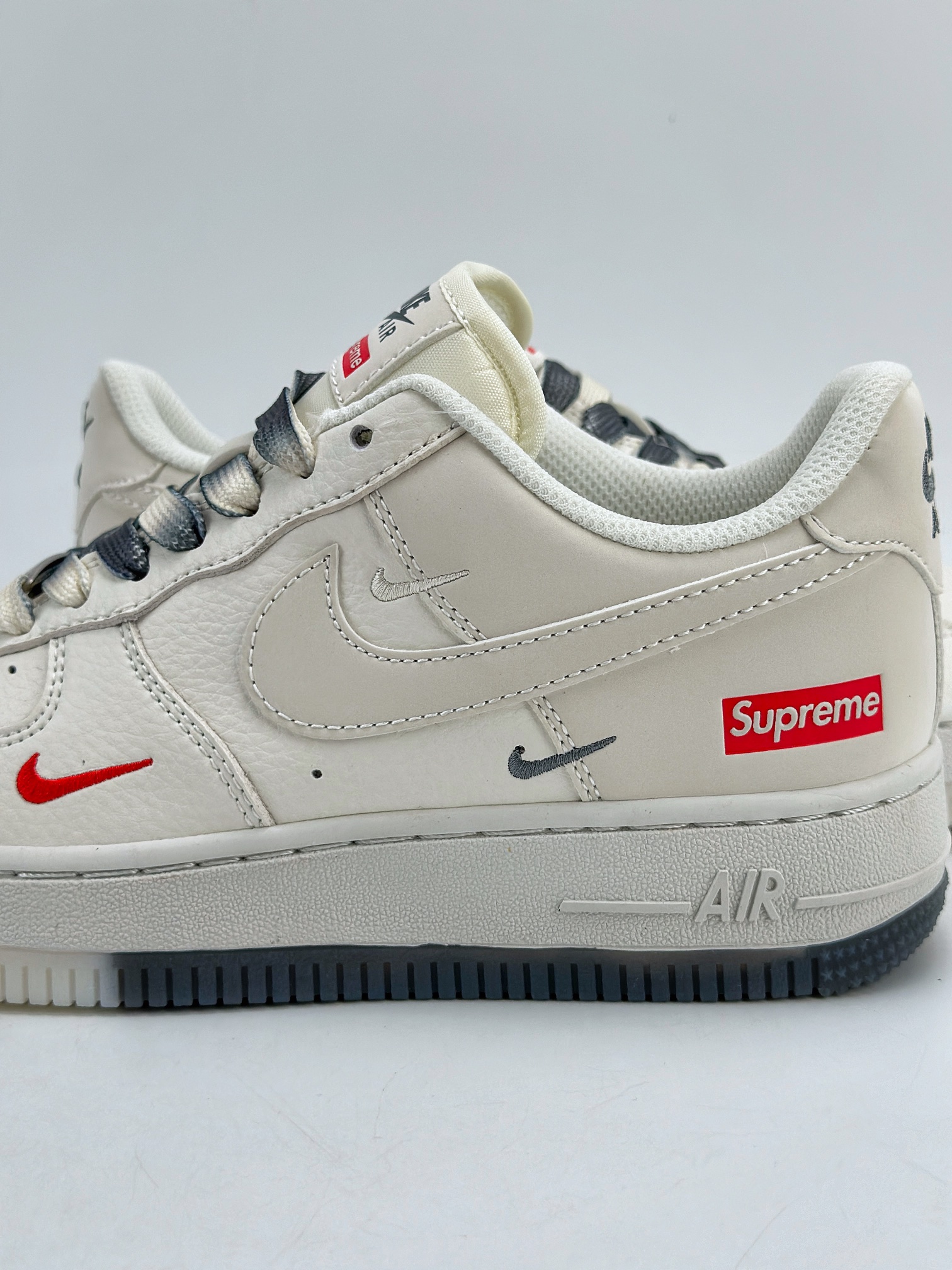 Nike Air Force 1 Low 07 x Supreme 白灰三钩  XZ6188-005