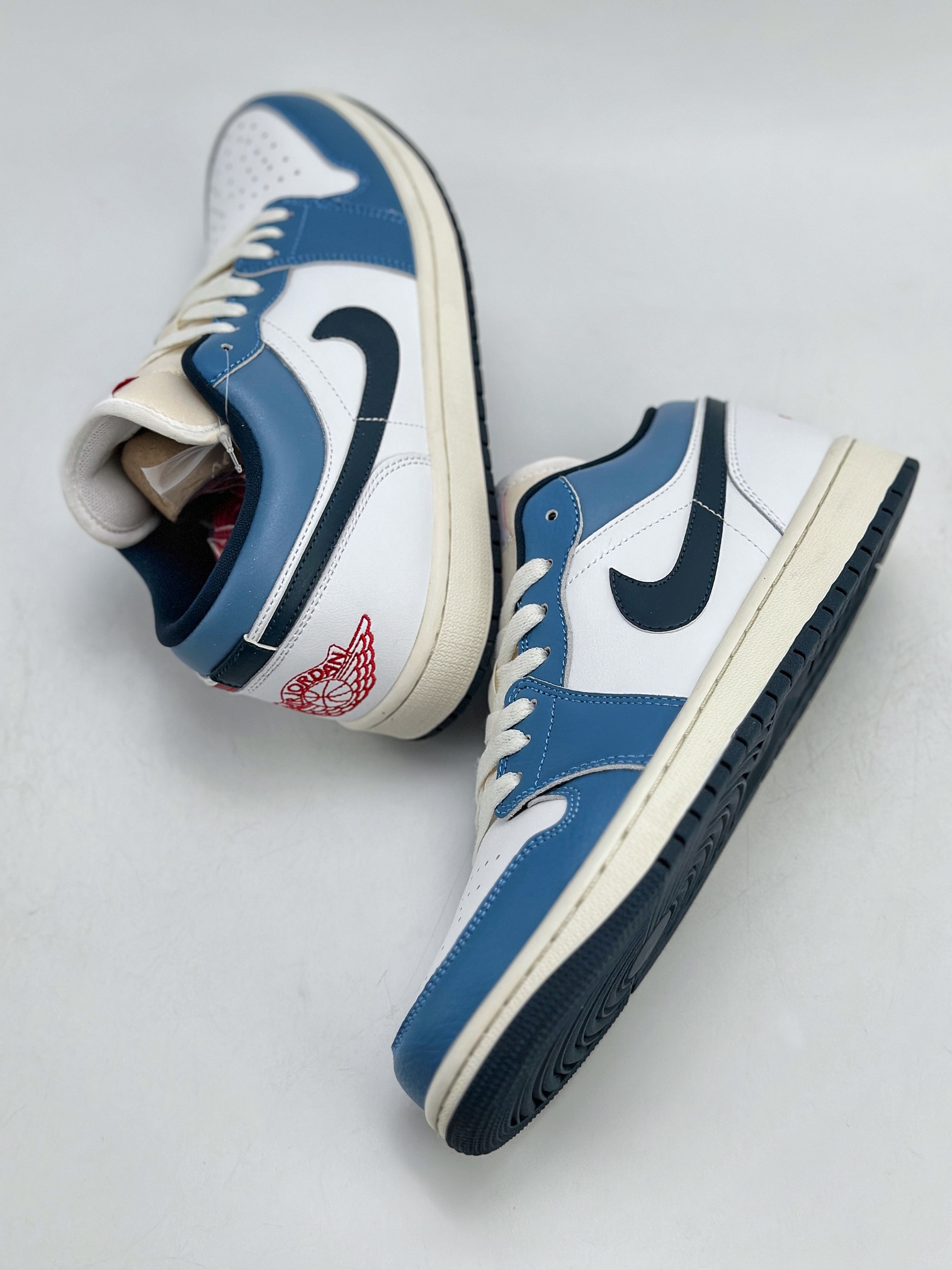 Air Jordan 1 Retro Low 海军蓝  HM3711-144