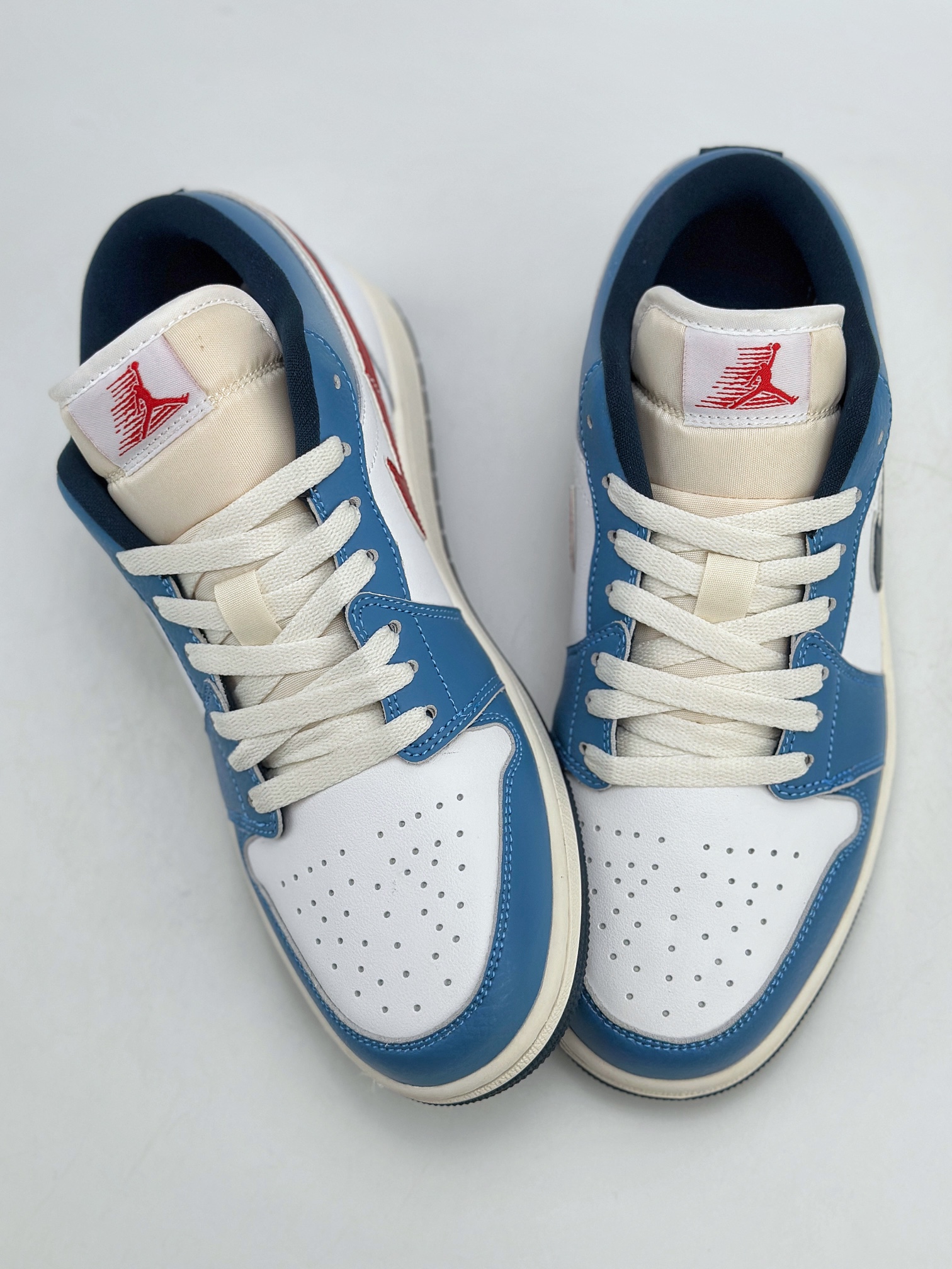 Air Jordan 1 Retro Low 海军蓝  HM3711-144