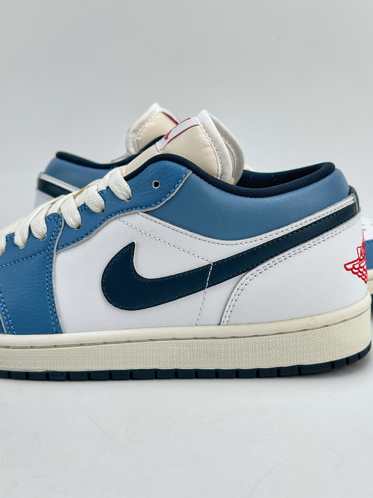 Air Jordan 1 Retro Low 海军蓝  HM3711-144