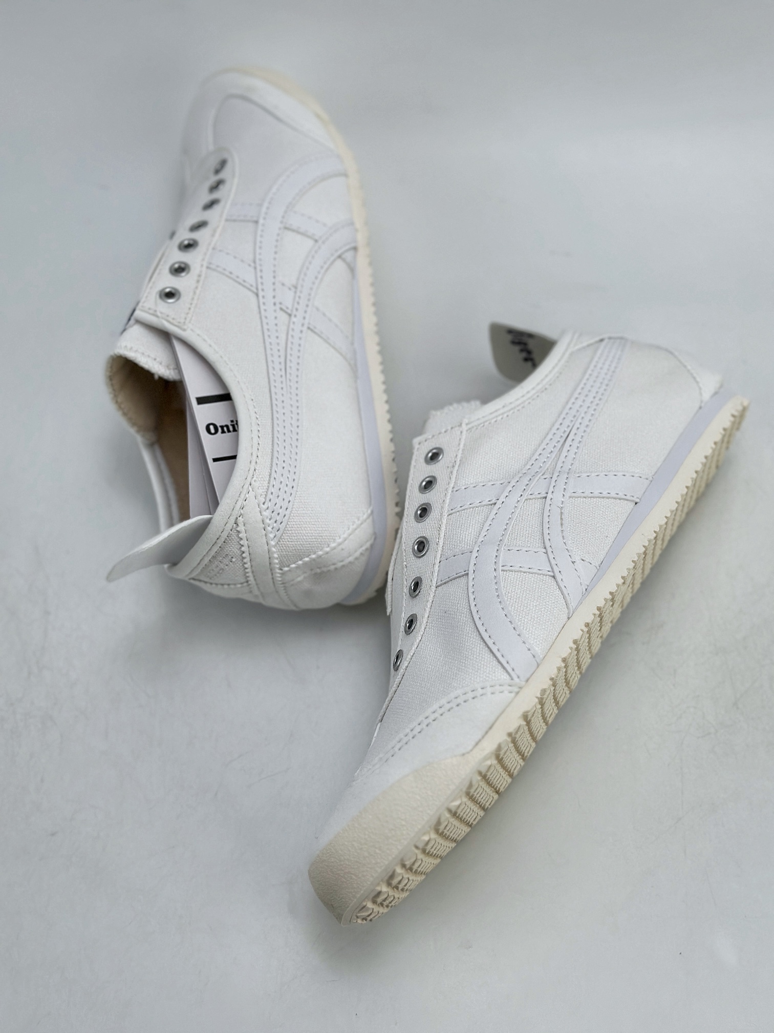 Onitsuka Tiger Mexico 66 Paraty 百搭单品 板鞋  TH528N 0101