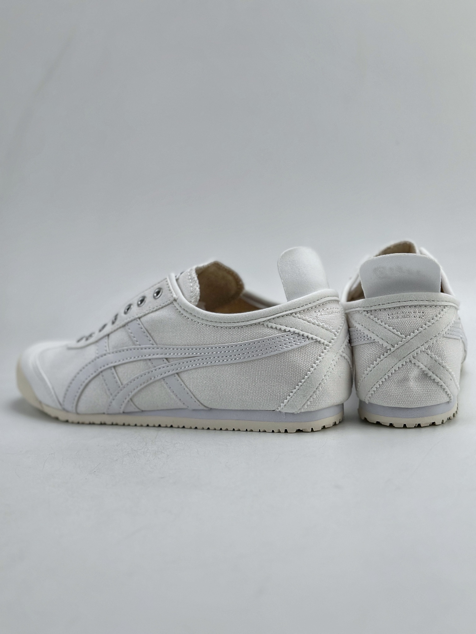 Onitsuka Tiger Mexico 66 Paraty 百搭单品 板鞋  TH528N 0101