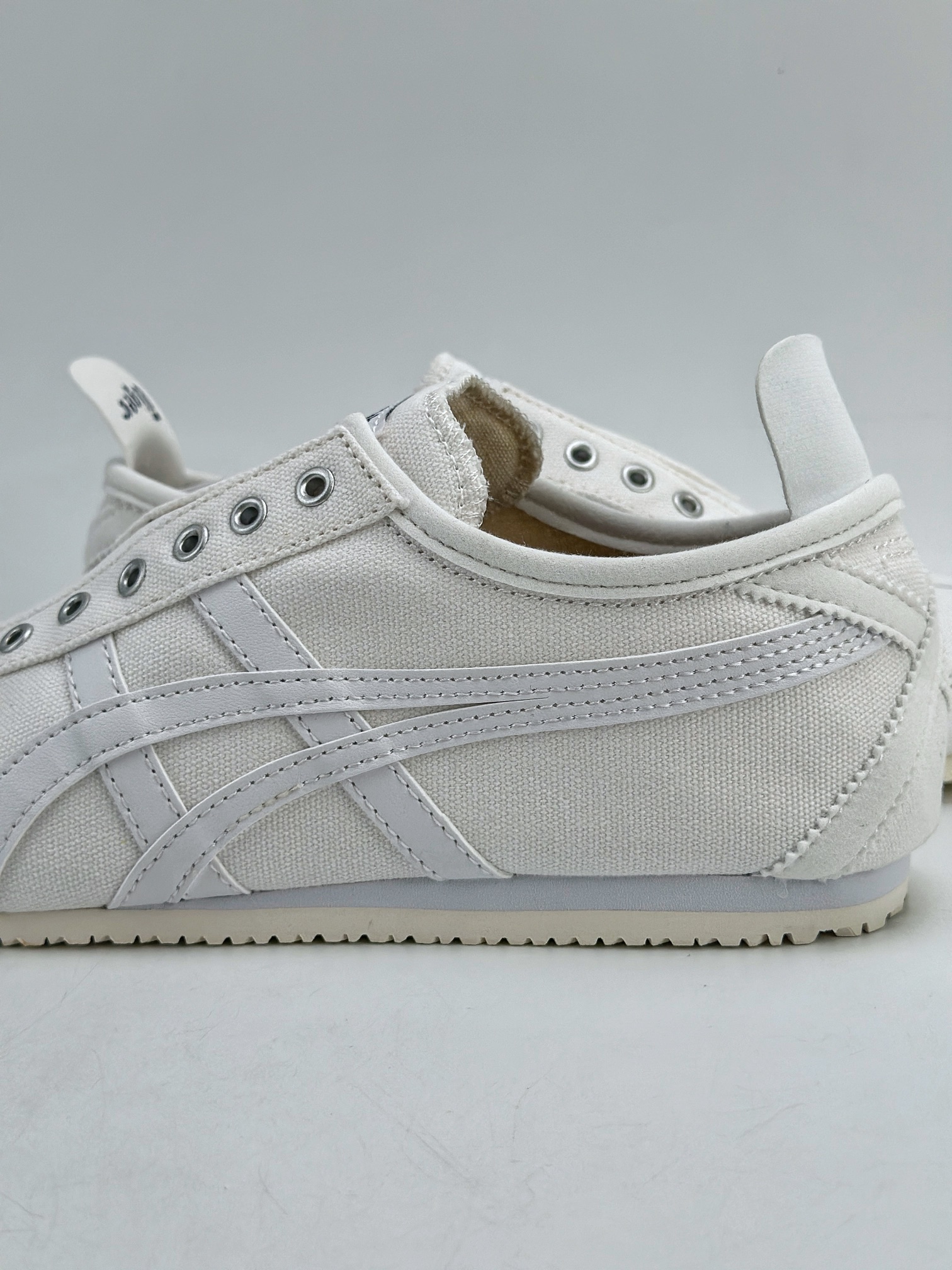 Onitsuka Tiger Mexico 66 Paraty 百搭单品 板鞋  TH528N 0101