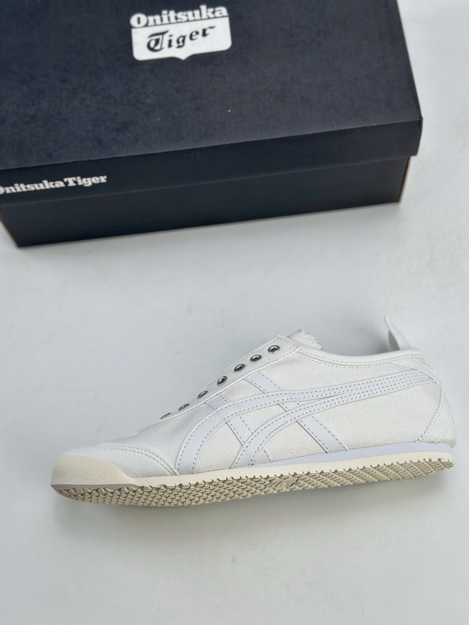 Onitsuka Tiger Mexico 66 Paraty 百搭单品 板鞋  TH528N 0101