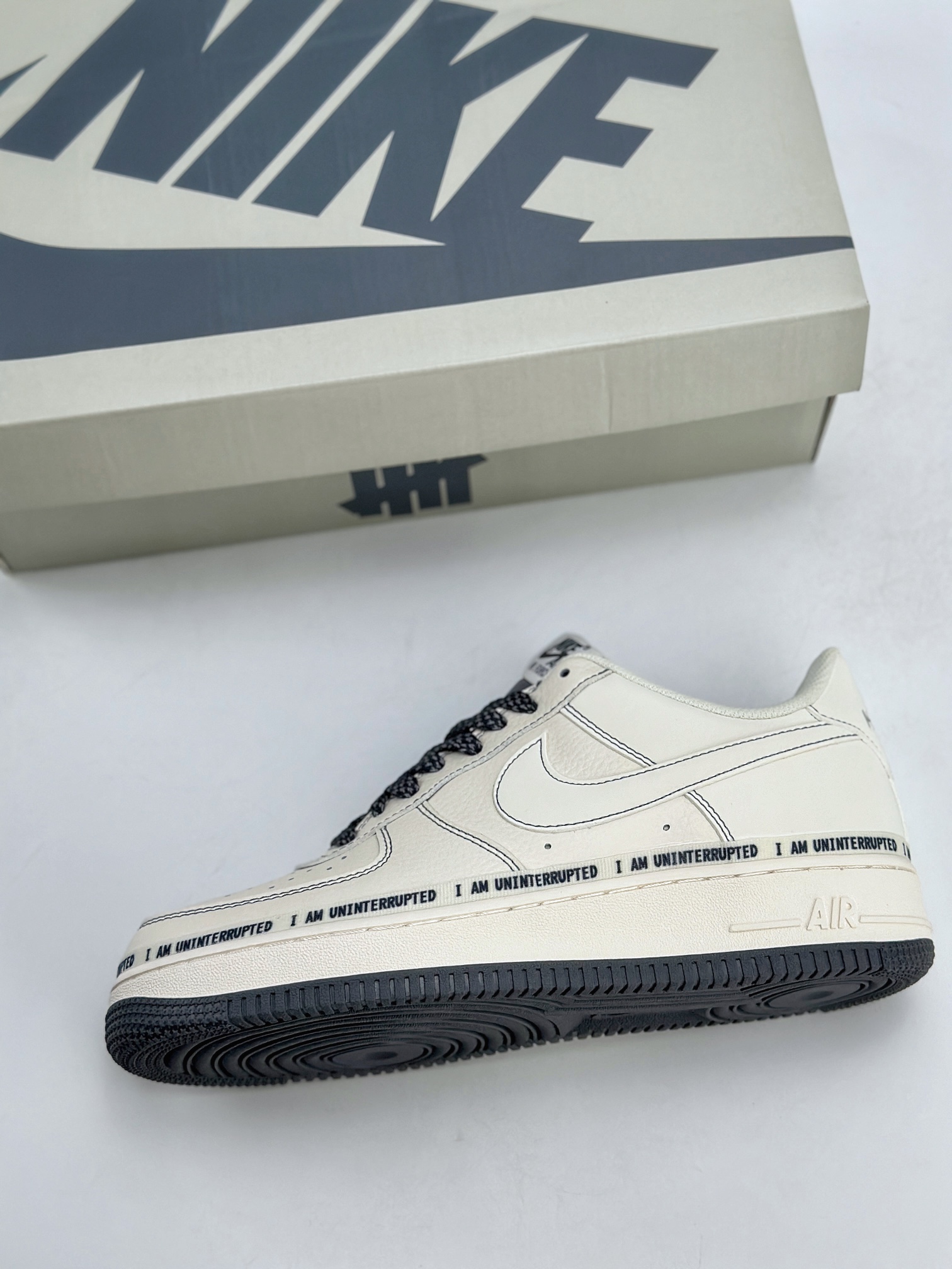 Nike Air Force 1 Low 07 x Uninterrupted 涂鸦签名3M MU5033-345