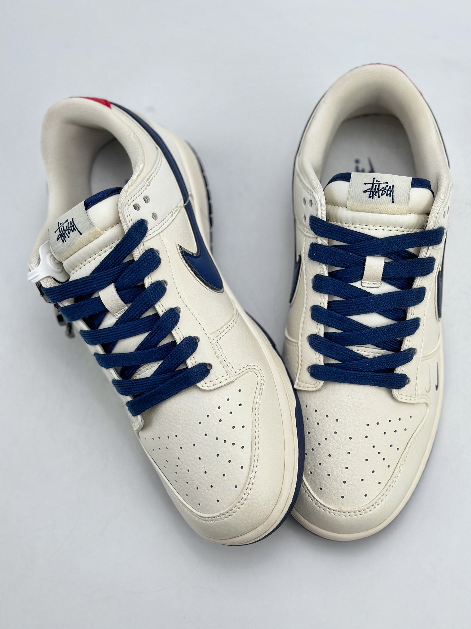 Nike SB Dunk Low x Stussy 斯图西 白蓝红 DQ1098-379