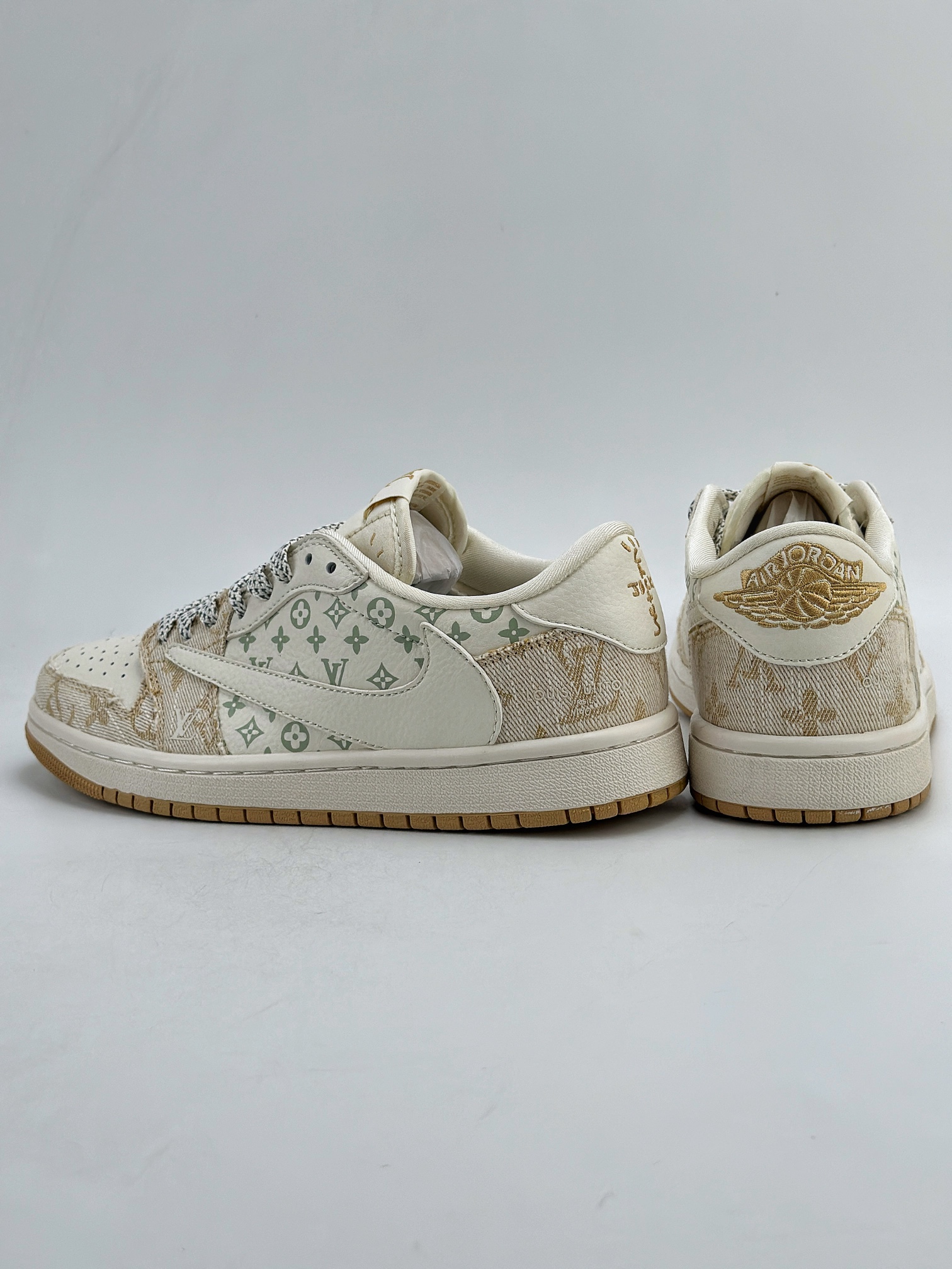 Travis Scott x Nike Air Jordan 1 Low x Louis Vuitton 三方联名 Air Jordan 1 Low 反转白黄牛仔布倒钩 SJ2068-009