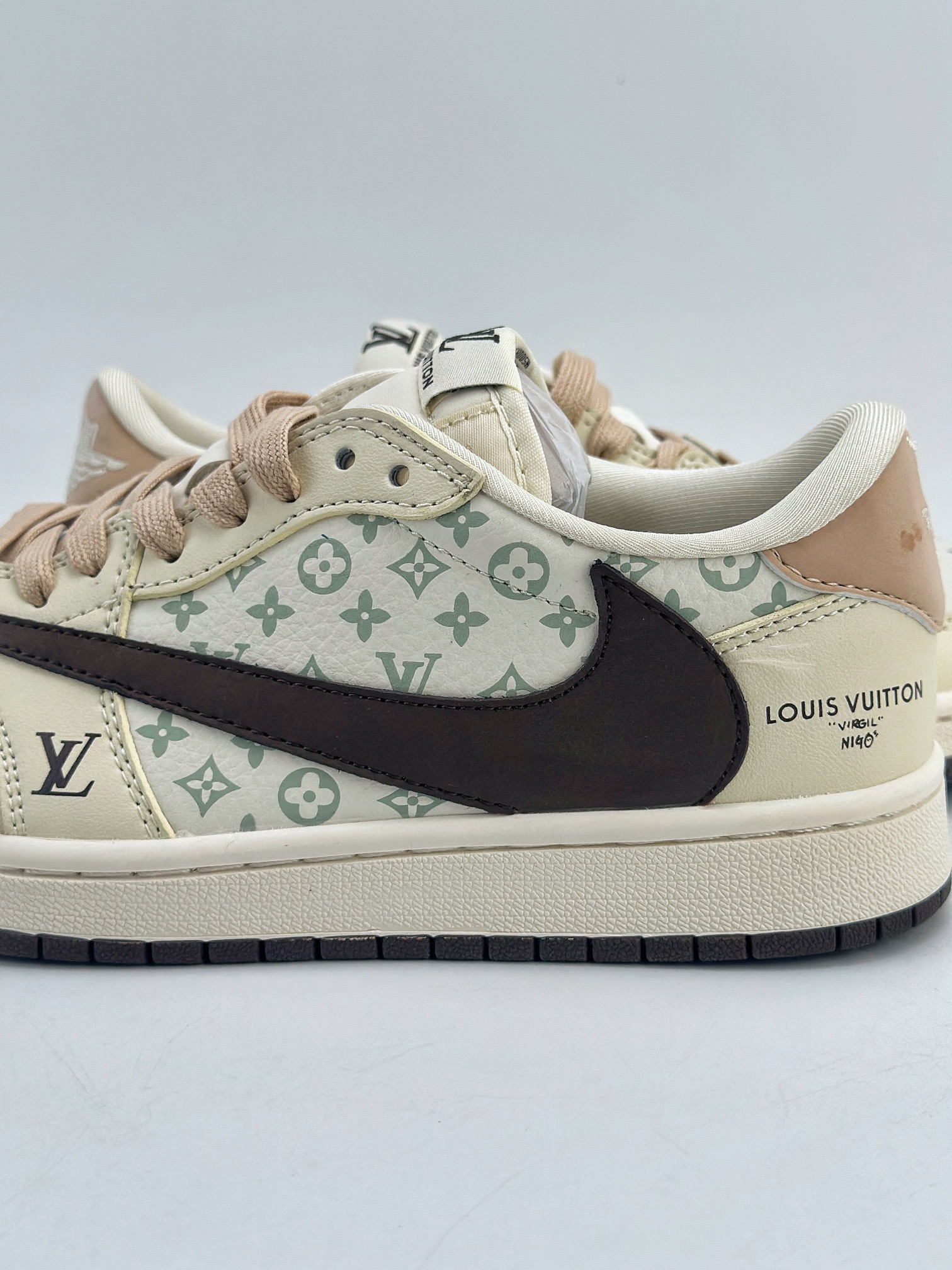 Travis Scott x Nike Air Jordan 1 Low x Louis Vuitton 三方联名 Air Jordan 1 Low 反转棕黄倒钩  LJ5188-006