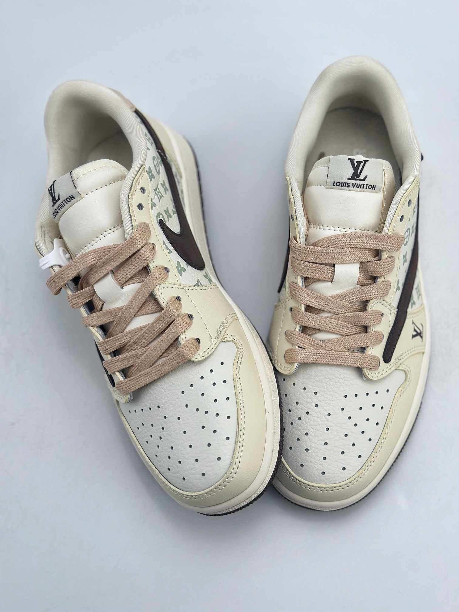 Travis Scott x Nike Air Jordan 1 Low x Louis Vuitton 三方联名 Air Jordan 1 Low 反转棕黄倒钩  LJ5188-006