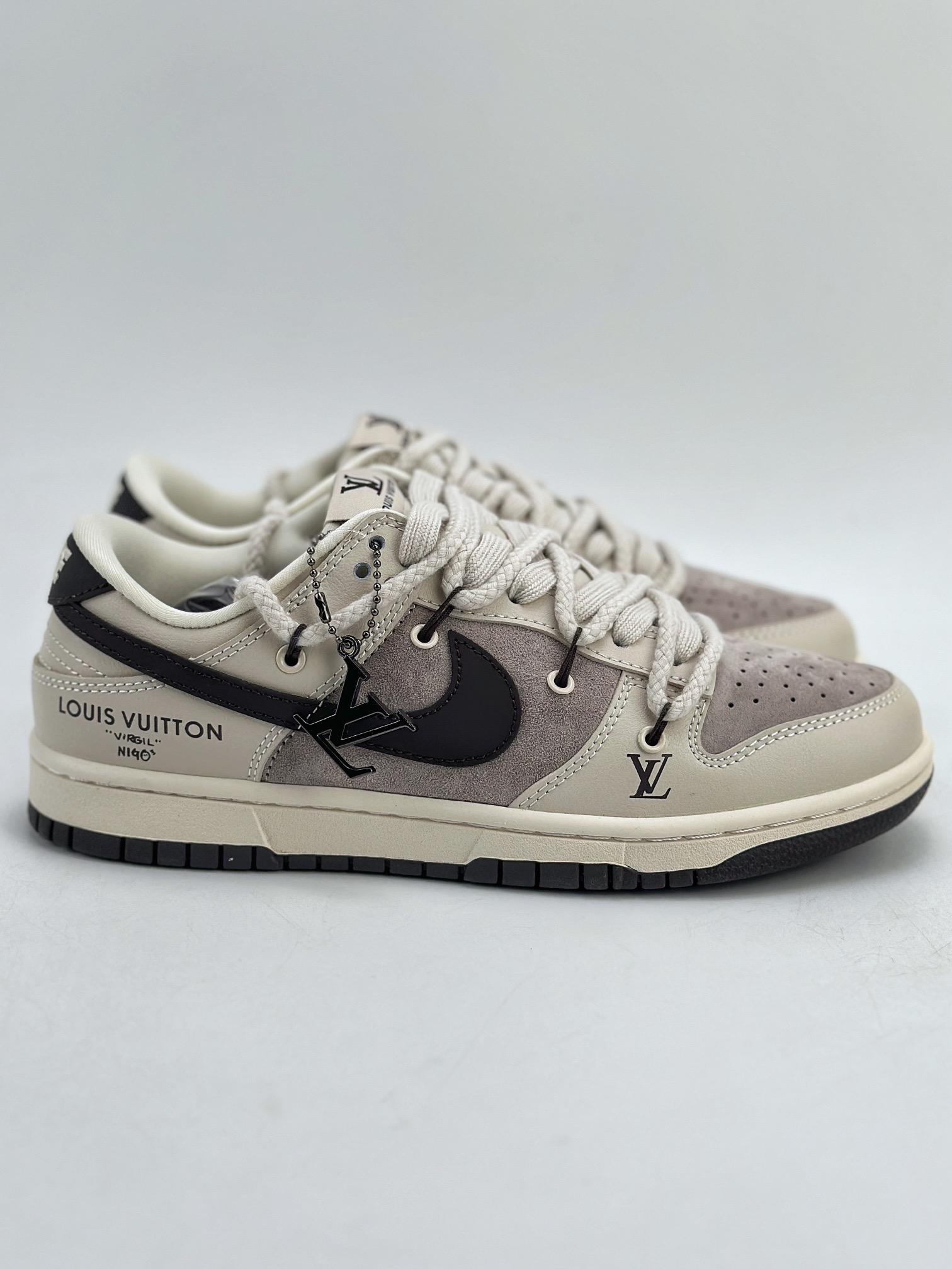 Nike SB Dunk Low x Louis Vuitton 棕灰绑带 XX2025-328