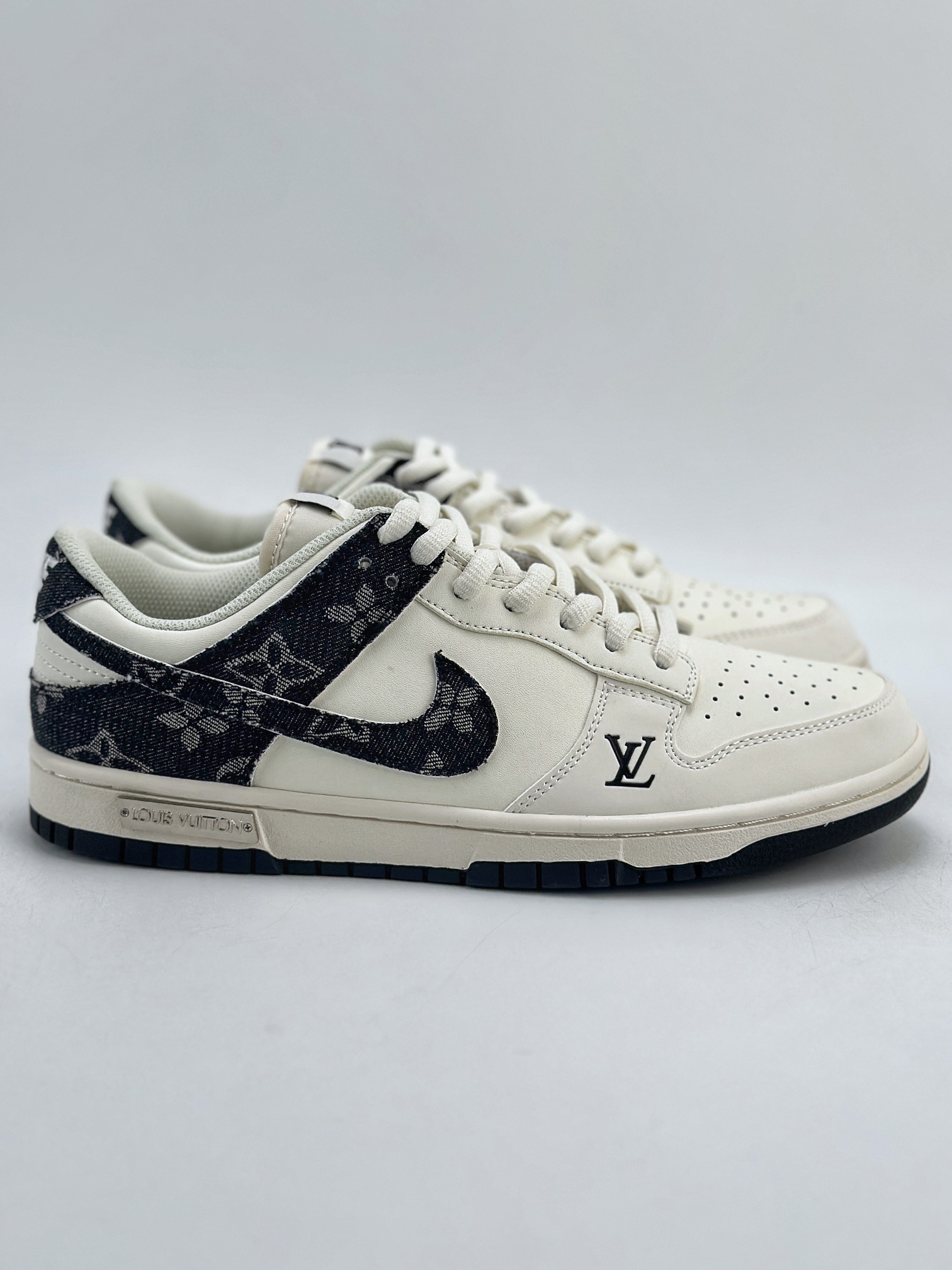 Nike SB Dunk Low x Louis Vuitton 白黑牛仔  DJ2024-009