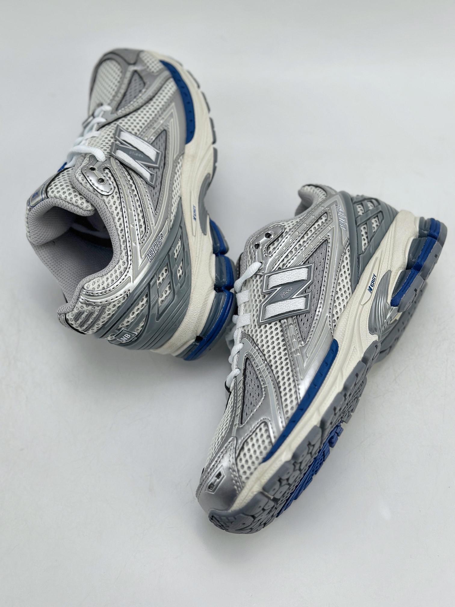 New Balance M1906系列 复古单品宝藏老爹鞋款  M1906RQA