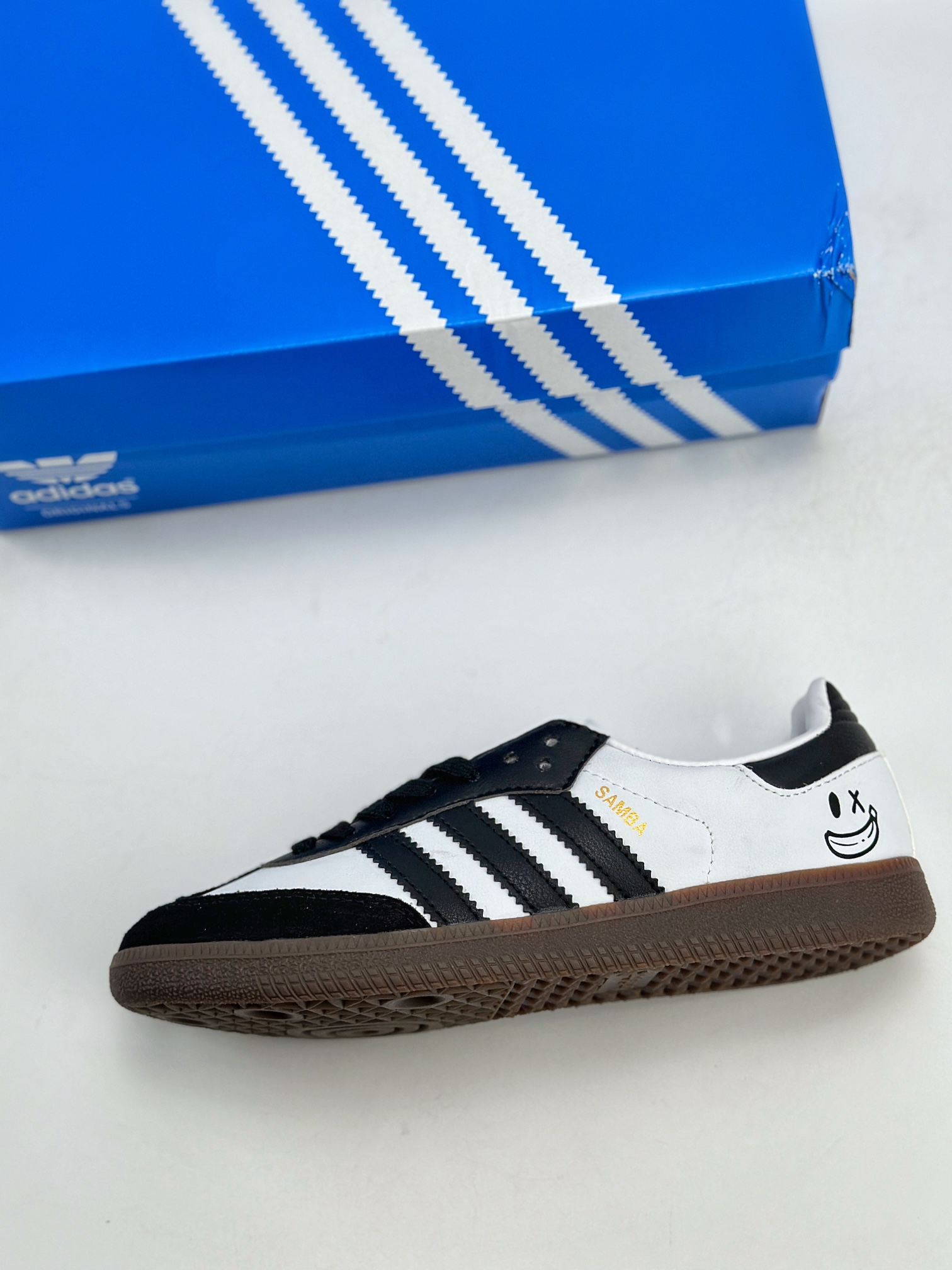 adidas originals Samba OG 黑白 复古经典轻便板鞋  IG1024