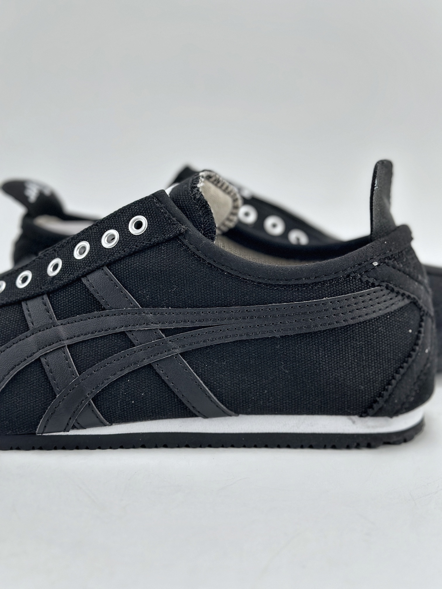 Onitsuka Tiger Mexico 66 Paraty 百搭单品 板鞋 D3K0Q-9090