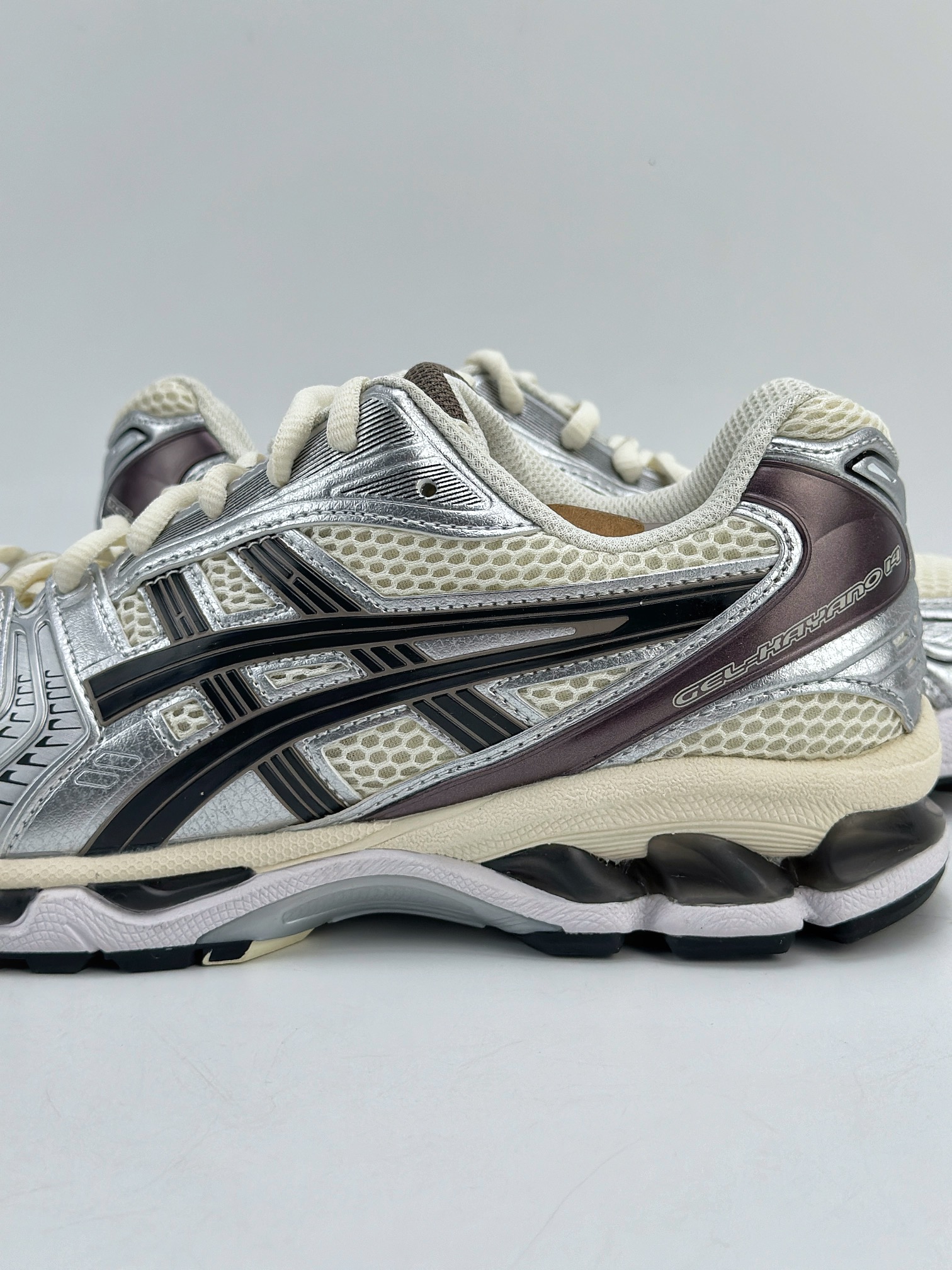 Asics Gel-Kayano 14 版本 亚瑟士运动休闲透气专业跑鞋   1201A019-108