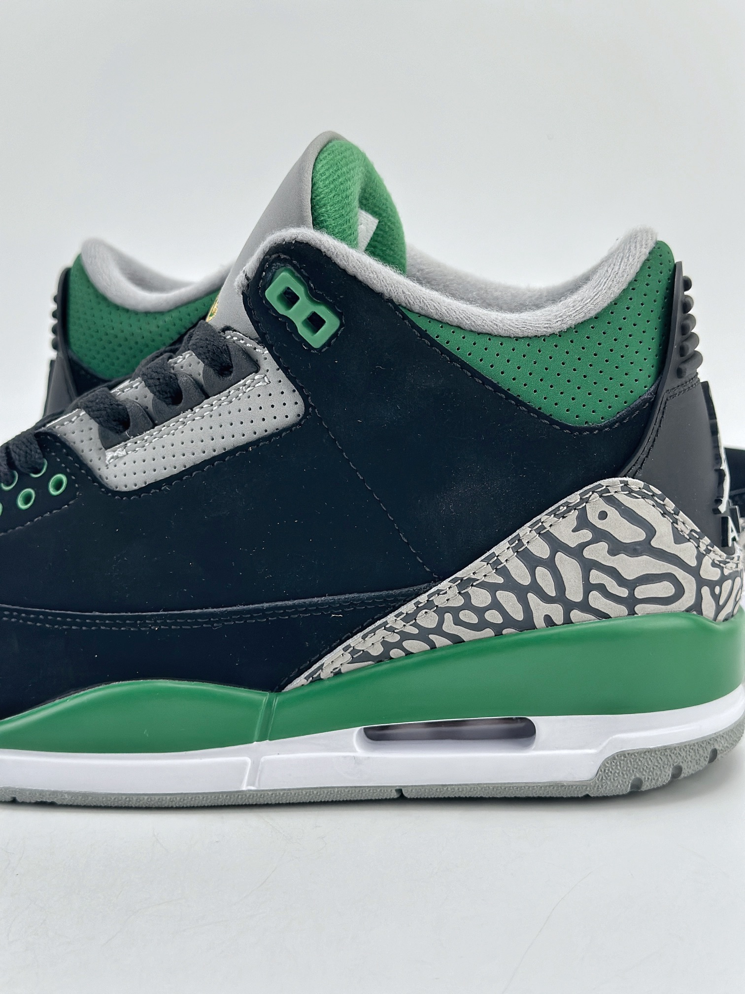 Air Jordan 3 Retro ”pine green” 黑绿 潮流复古篮球鞋 CT8532-030