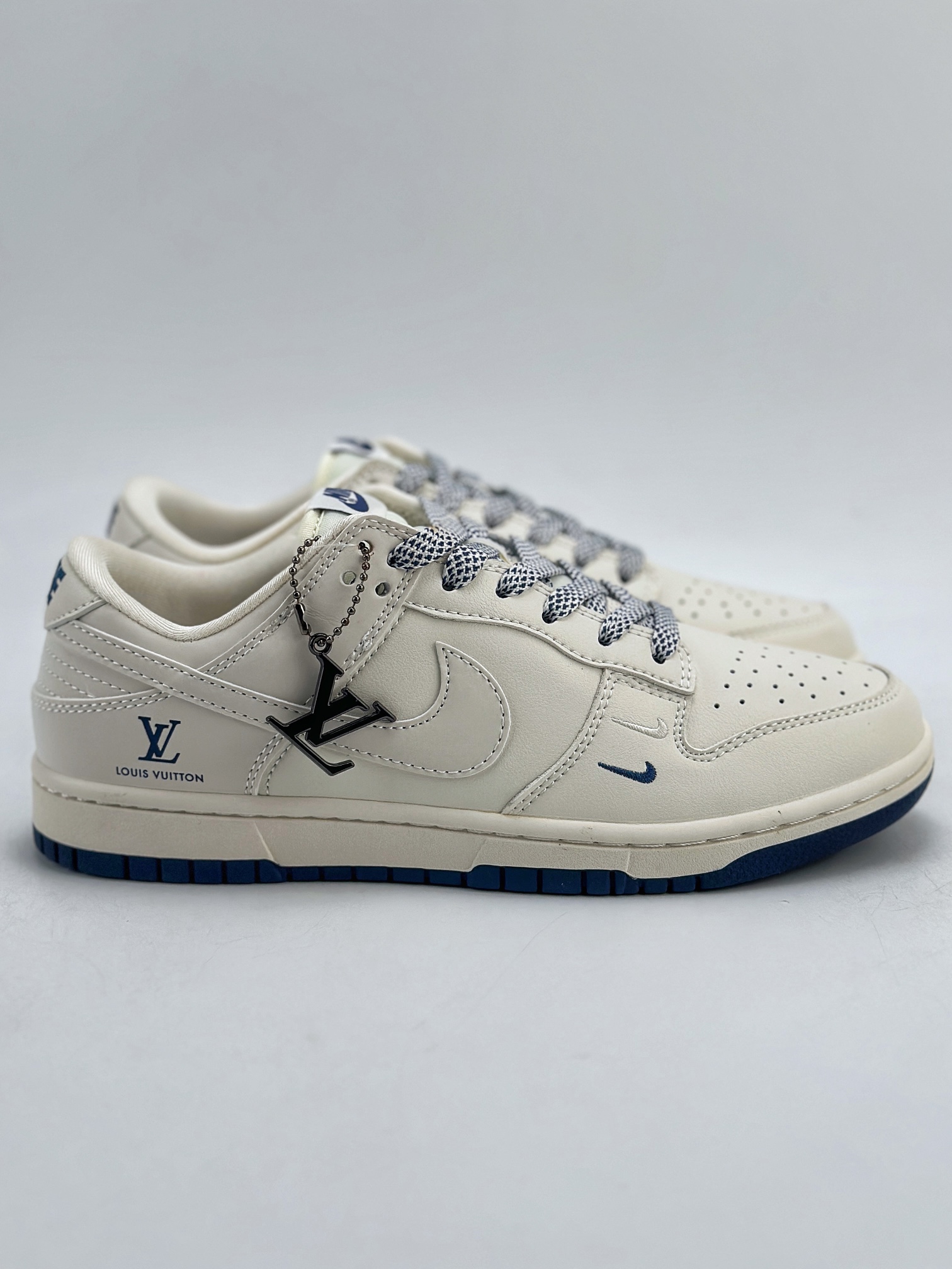 Nike SB Dunk Low x Louis Vuitton 米白双钩满天星 XX2025-320