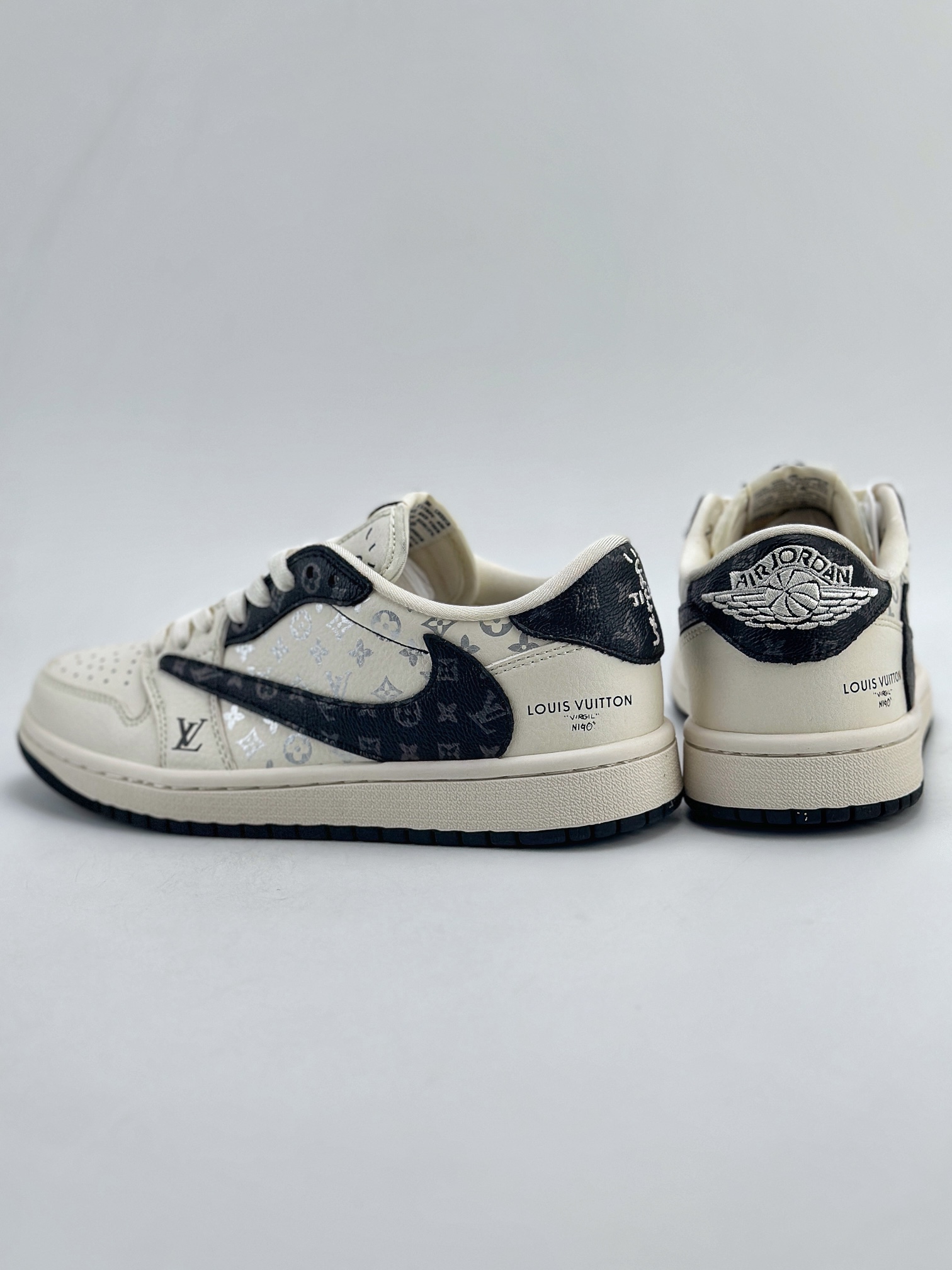 Travis Scott x Nike Air Jordan 1 Low x Louis Vuitton 三方联名 Air Jordan 1 Low 反转白黑倒钩 LJ1988-600