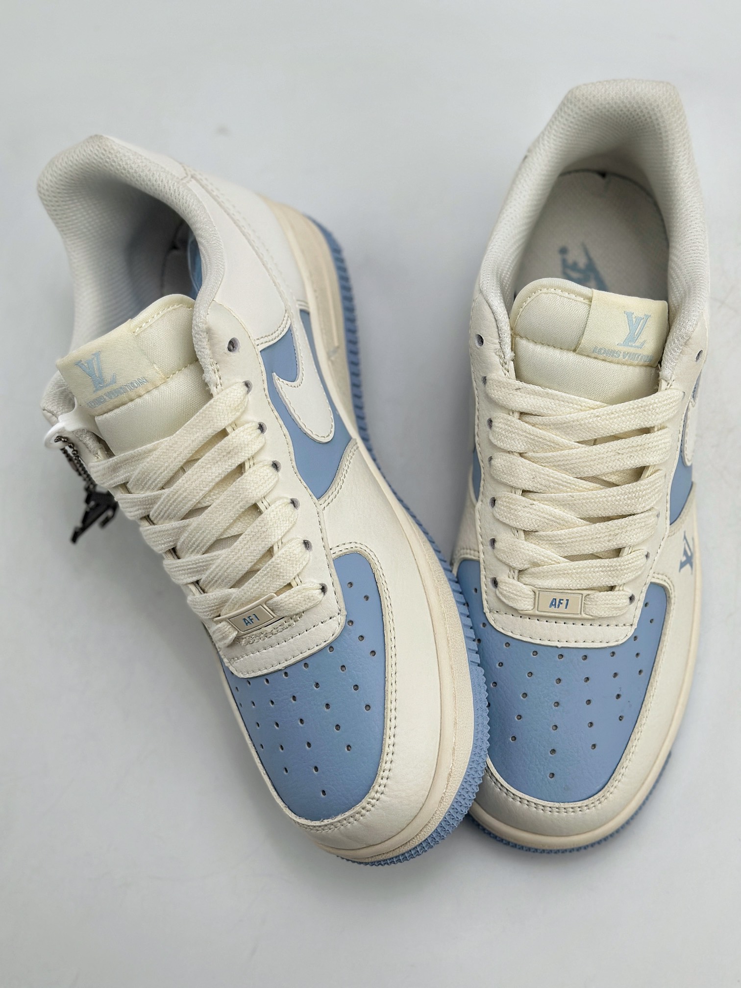 Nike Air Force 1 Low 07 x Louis Vuitton 米白蓝  BB9899-203