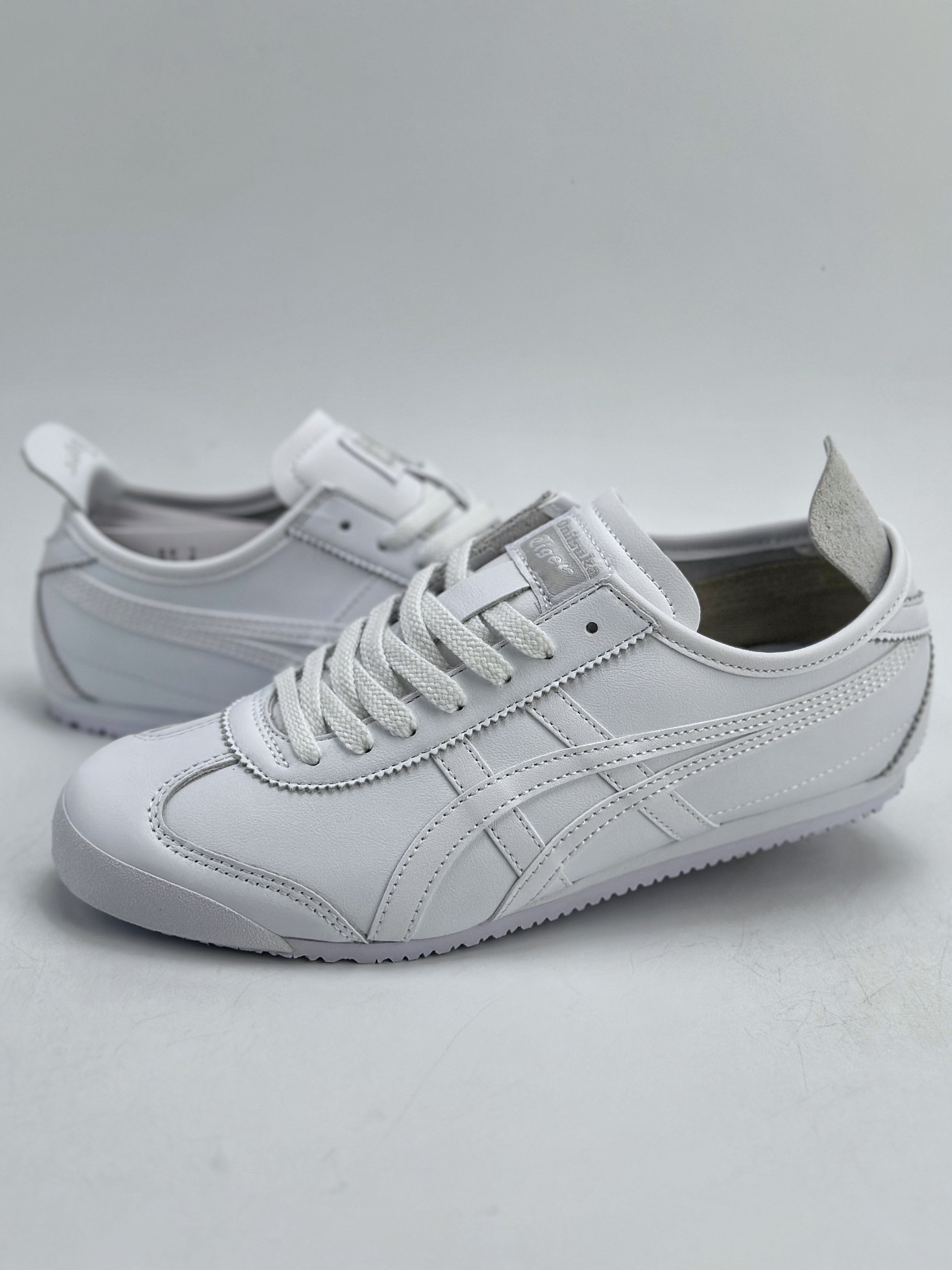 Onitsuka Tiger Mexico 66 Paraty 百搭单品 板鞋 MEXICO 66 1183A844-100