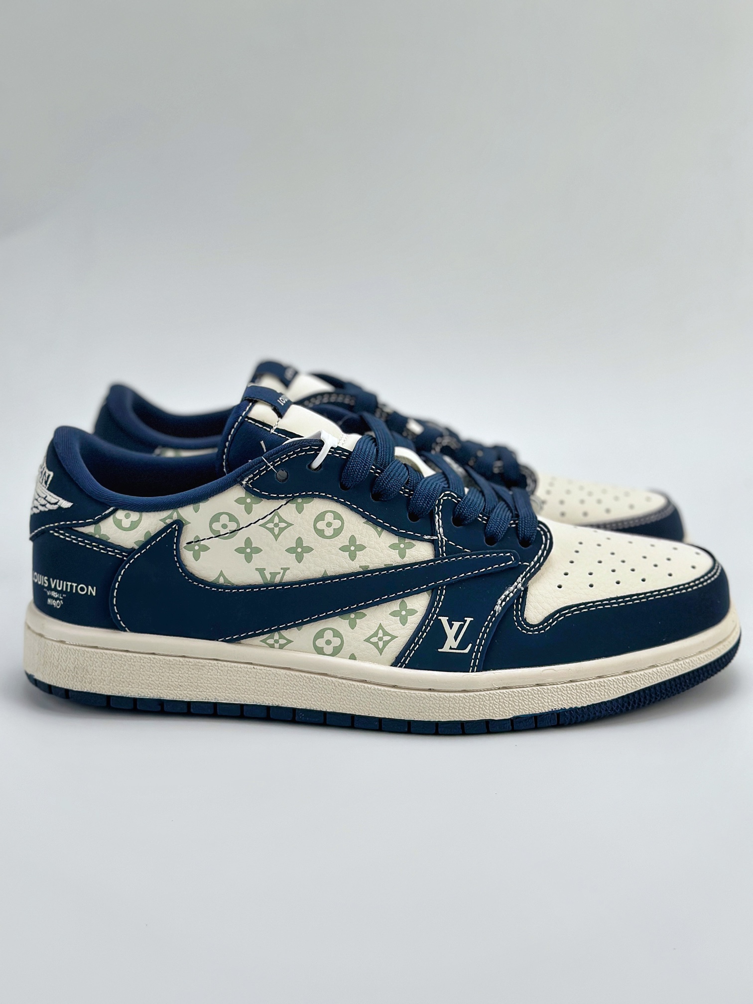 Travis Scott x Nike Air Jordan 1 Low x Louis Vuitton 三方联名 Air Jordan 1 Low 反转米白藏蓝倒钩  LJ1988-103