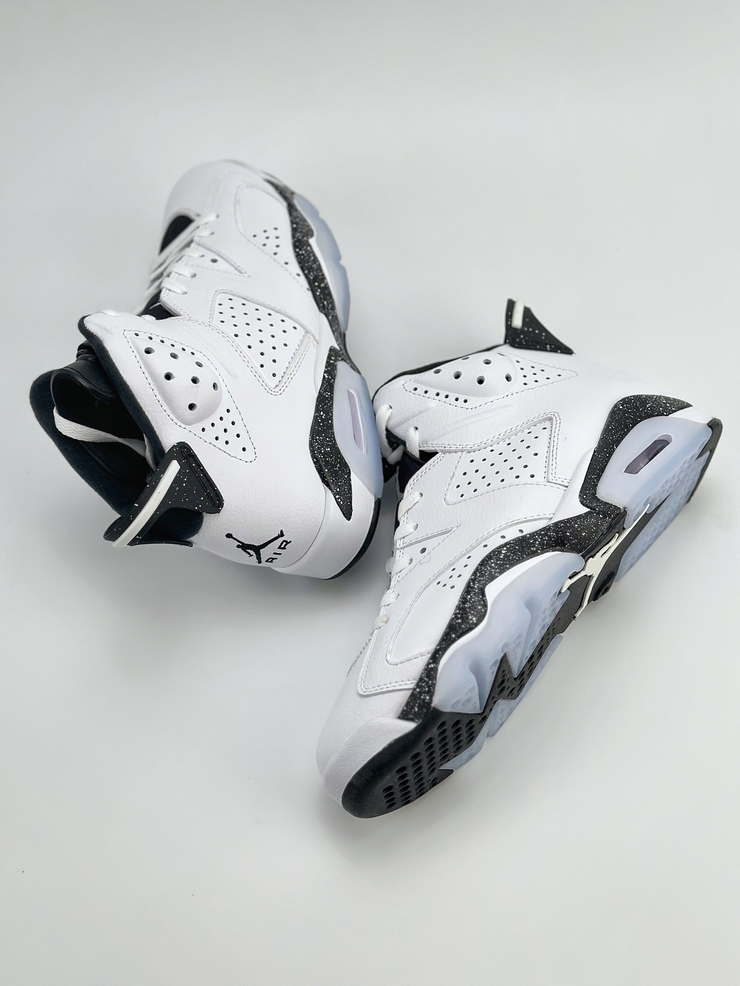 Air Jordan 6 Retro ”Reverse Oreo” 白黑 潮流复古篮球鞋  CT8529-112