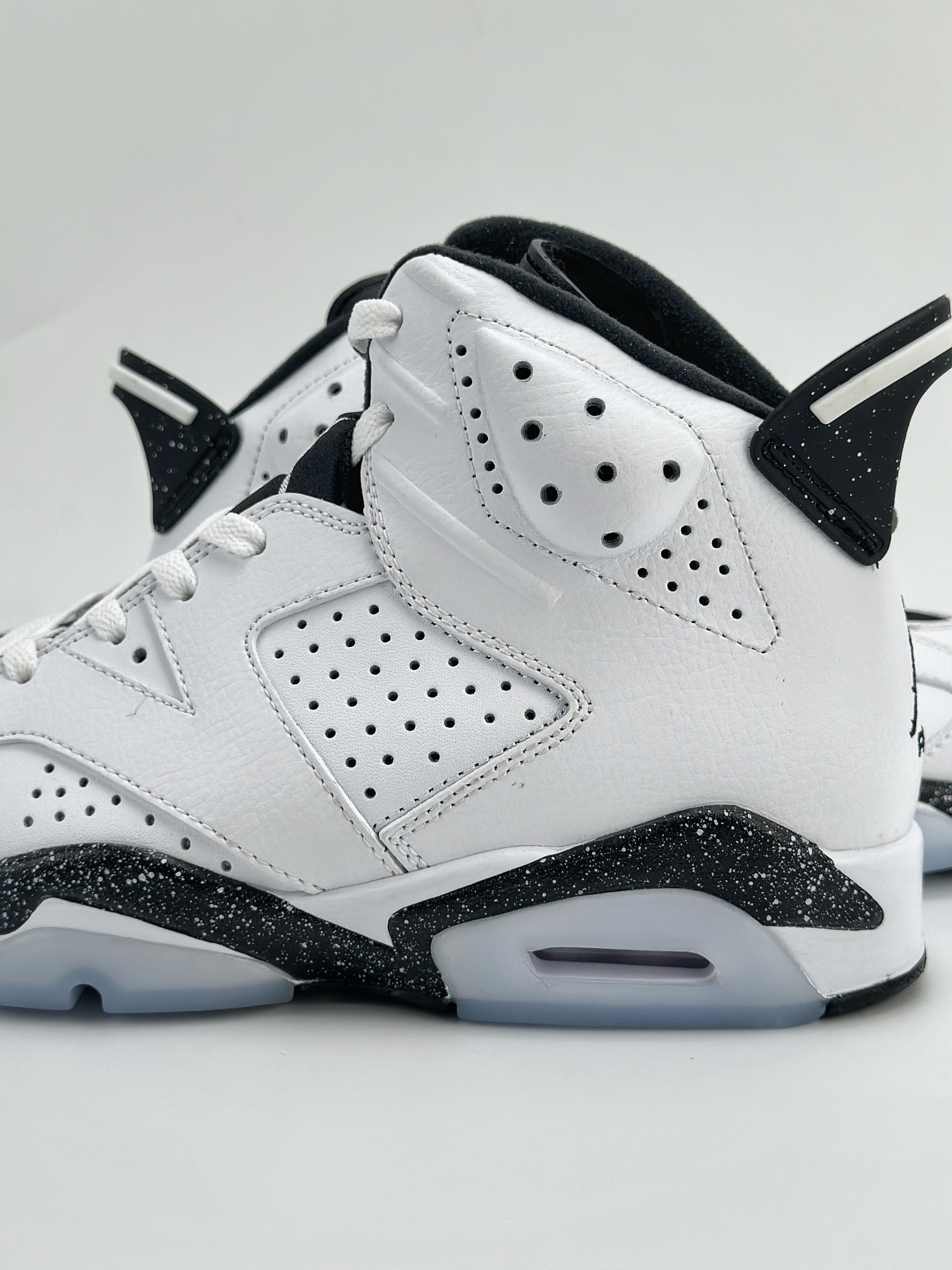 Air Jordan 6 Retro ”Reverse Oreo” 白黑 潮流复古篮球鞋  CT8529-112