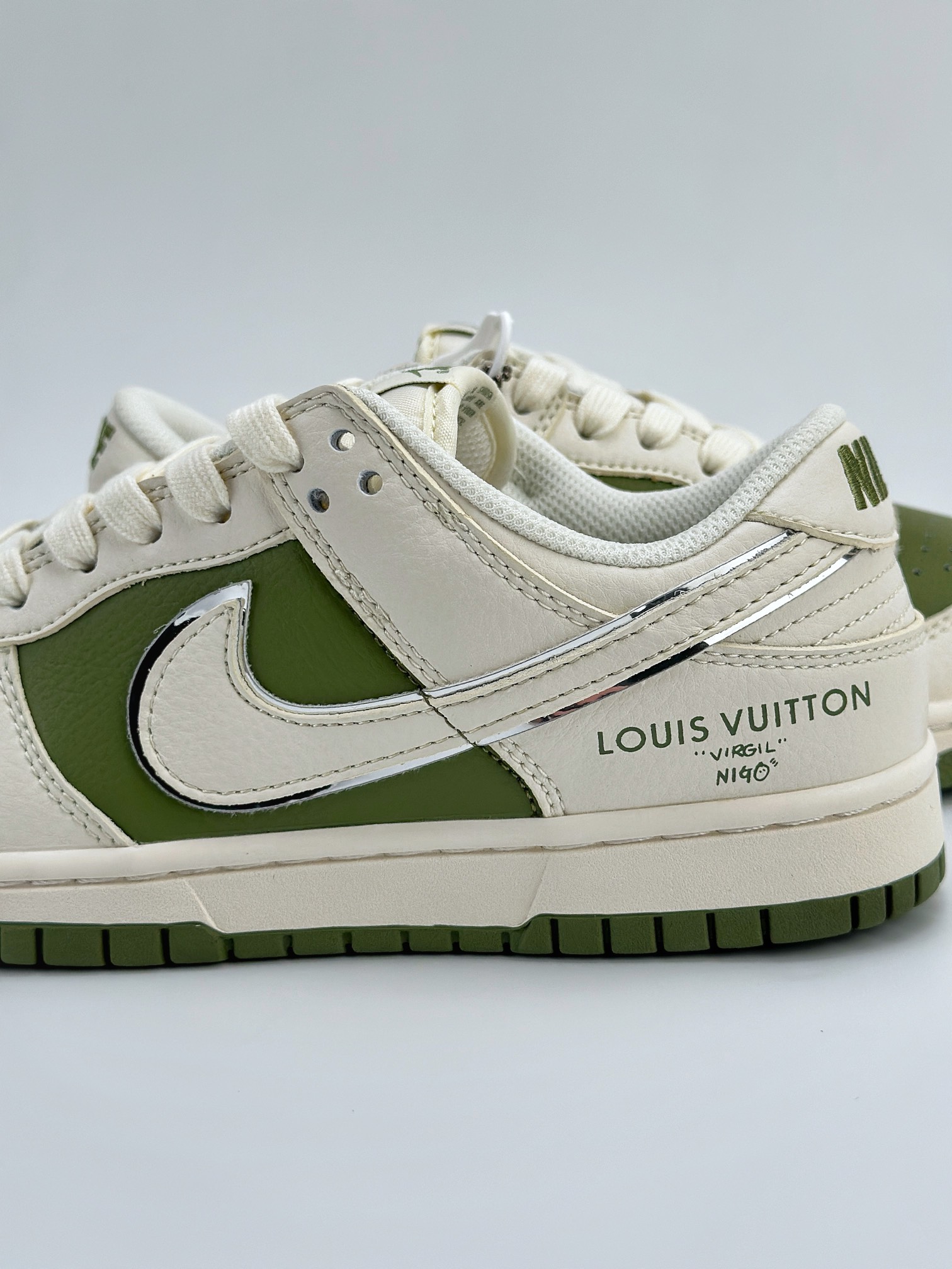 Nike SB Dunk Low x Louis Vuitton 米白绿 BB8766-211