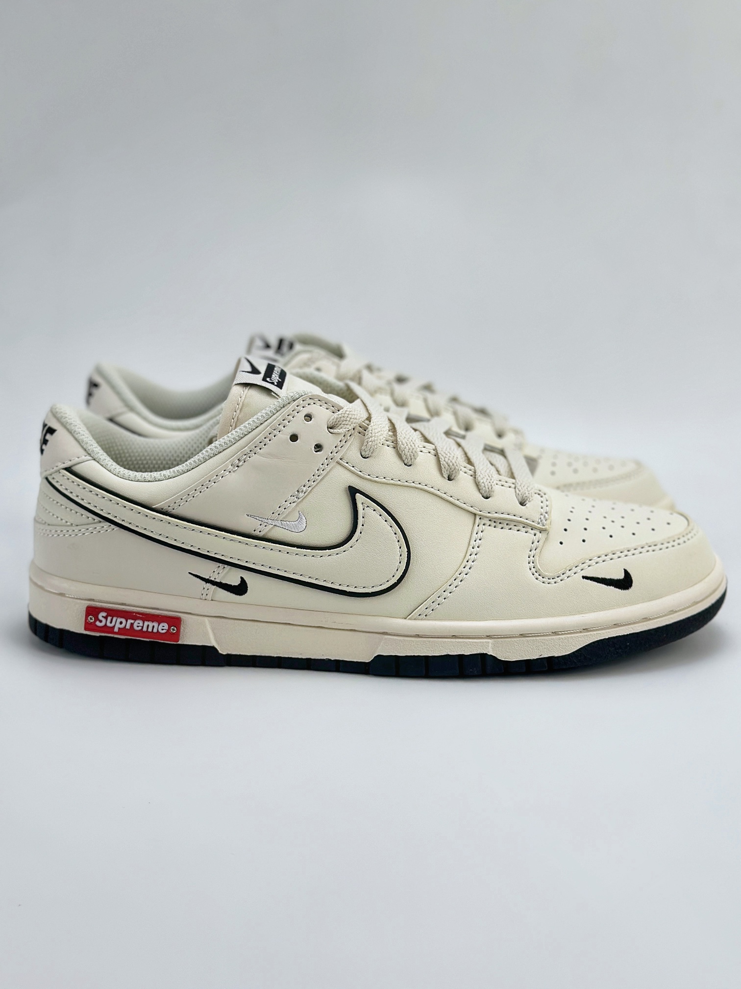 Nike SB Dunk Low x Supreme 米白三钩 DJ2024-006