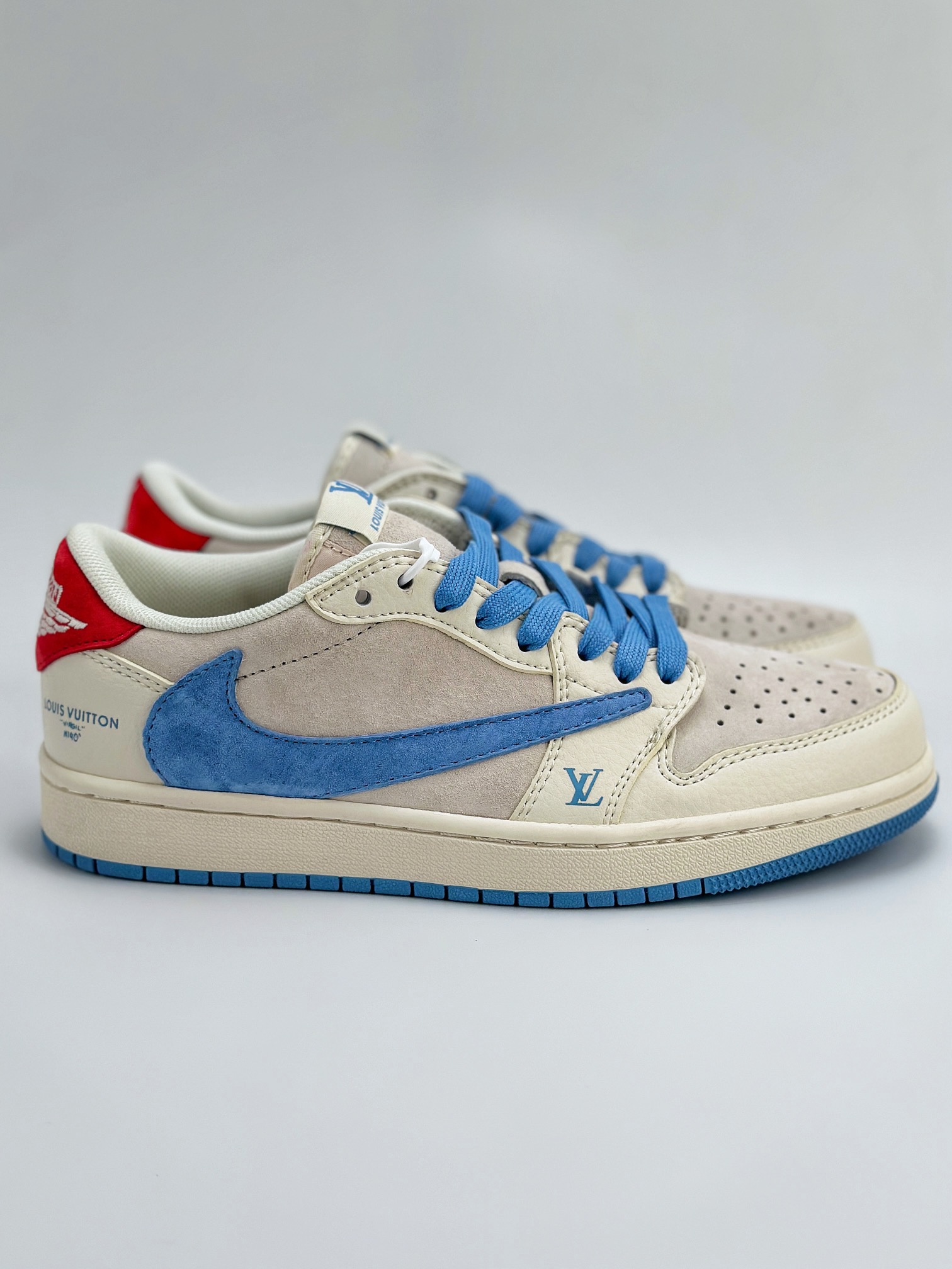 Travis Scott x Nike Air Jordan 1 Low x Louis Vuitton 三方联名 Air Jordan 1 Low 反转白蓝红翻毛倒钩 XY2688-101