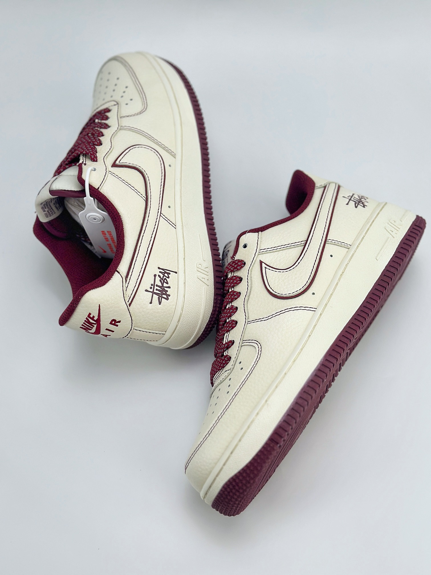 Nike Air Force 1 Low 07 x Stussy 斯图西白红满天星 UN1635-555