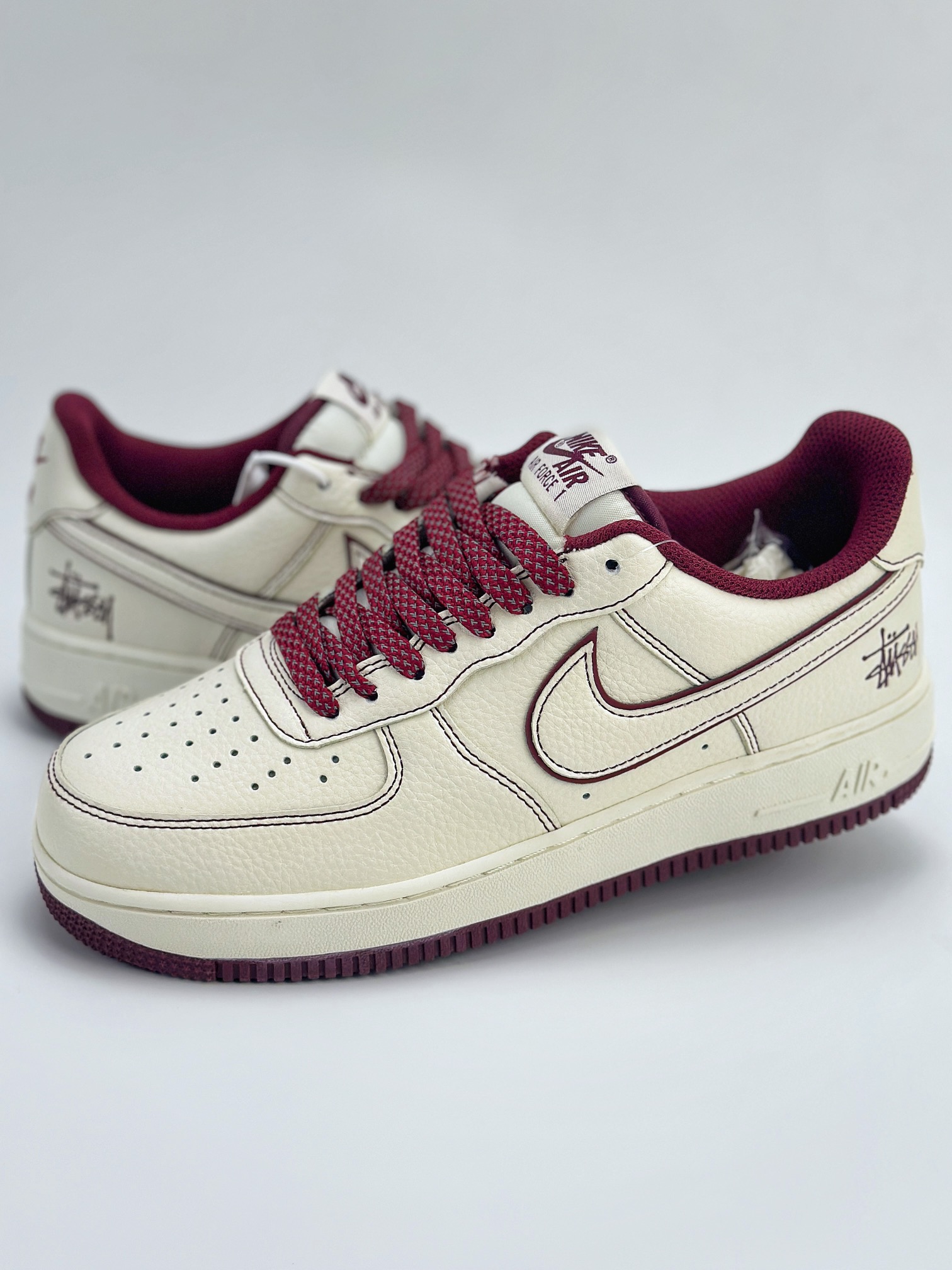 Nike Air Force 1 Low 07 x Stussy 斯图西白红满天星 UN1635-555