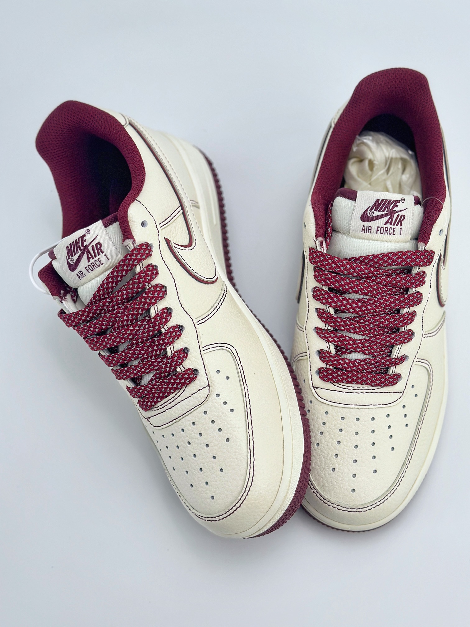 Nike Air Force 1 Low 07 x Stussy 斯图西白红满天星 UN1635-555