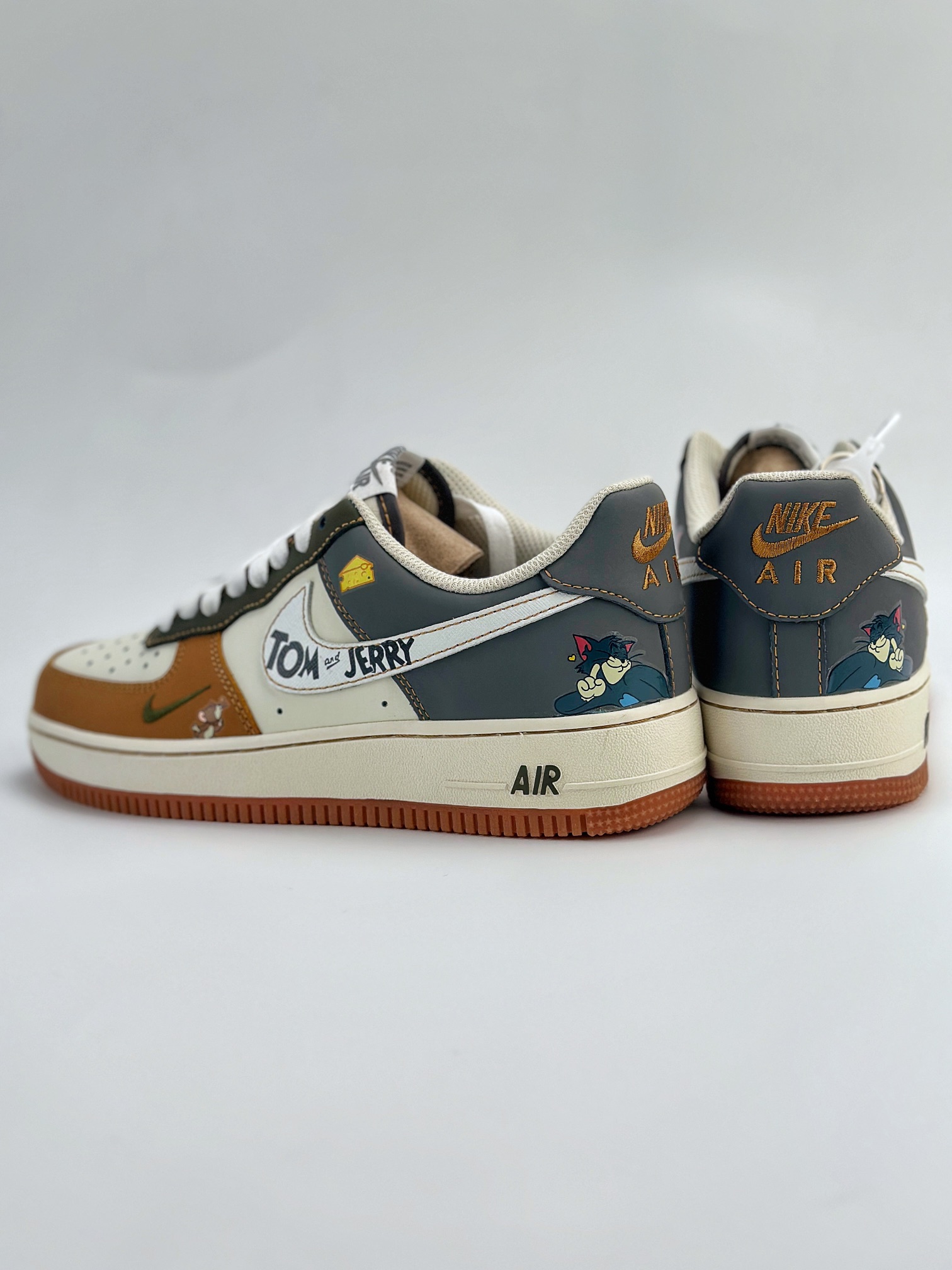 Nike Air Force 1 Low 07 ”Tom and Jerry” 涂鸦拼色 DB3301-110