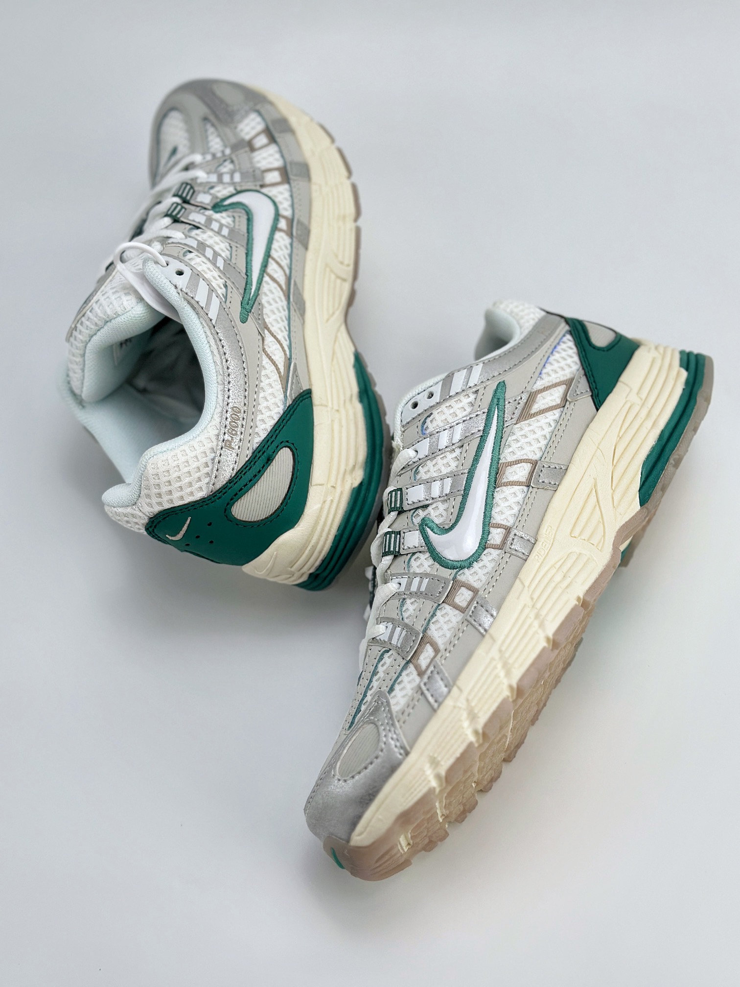 Nike P-6000 Initiator Running 耐克INS 白绿 复古休闲运动老爹鞋 HF4308-072