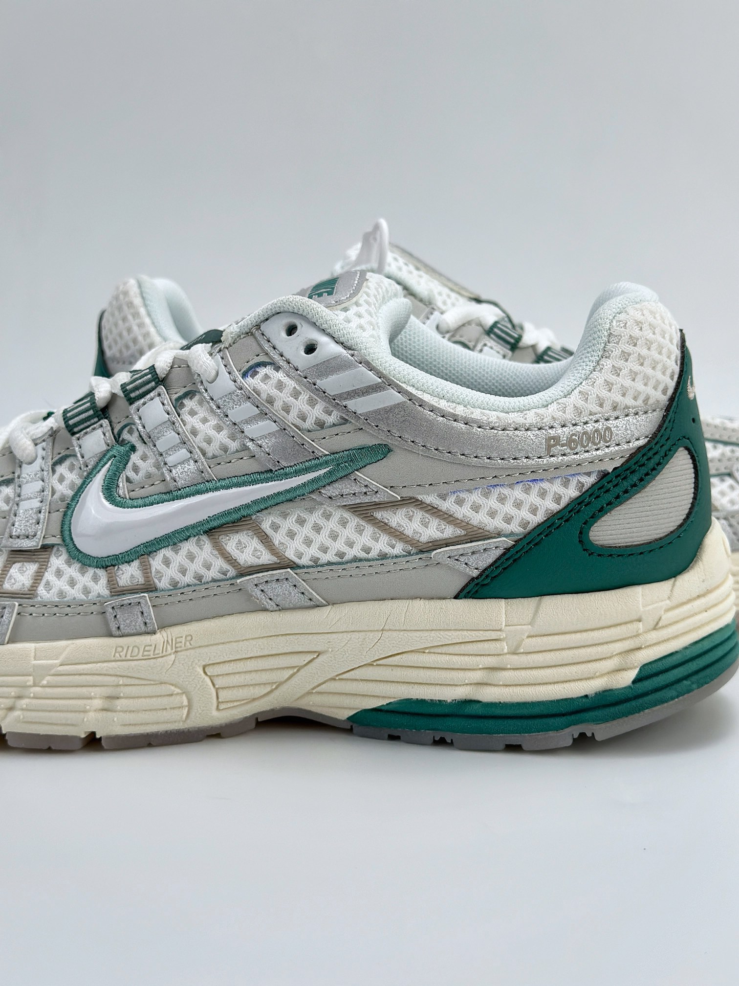 Nike P-6000 Initiator Running 耐克INS 白绿 复古休闲运动老爹鞋 HF4308-072