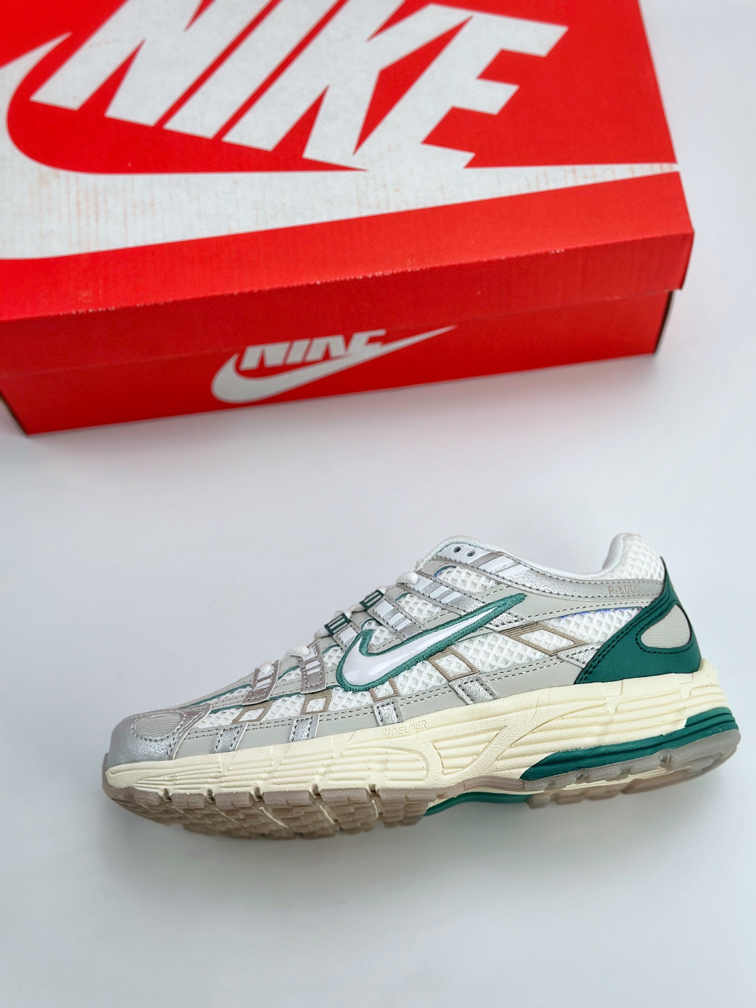 Nike P-6000 Initiator Running 耐克INS 白绿 复古休闲运动老爹鞋 HF4308-072