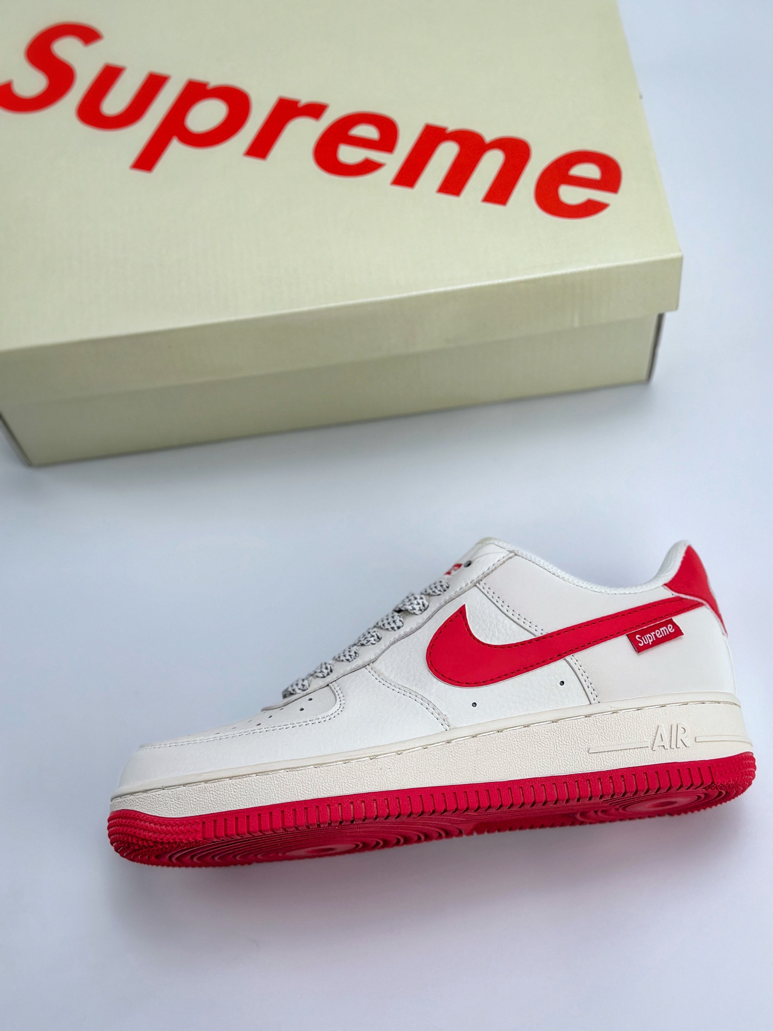 Nike Air Force 1 Low 07 x Supreme 白红满天星 HD1968-026