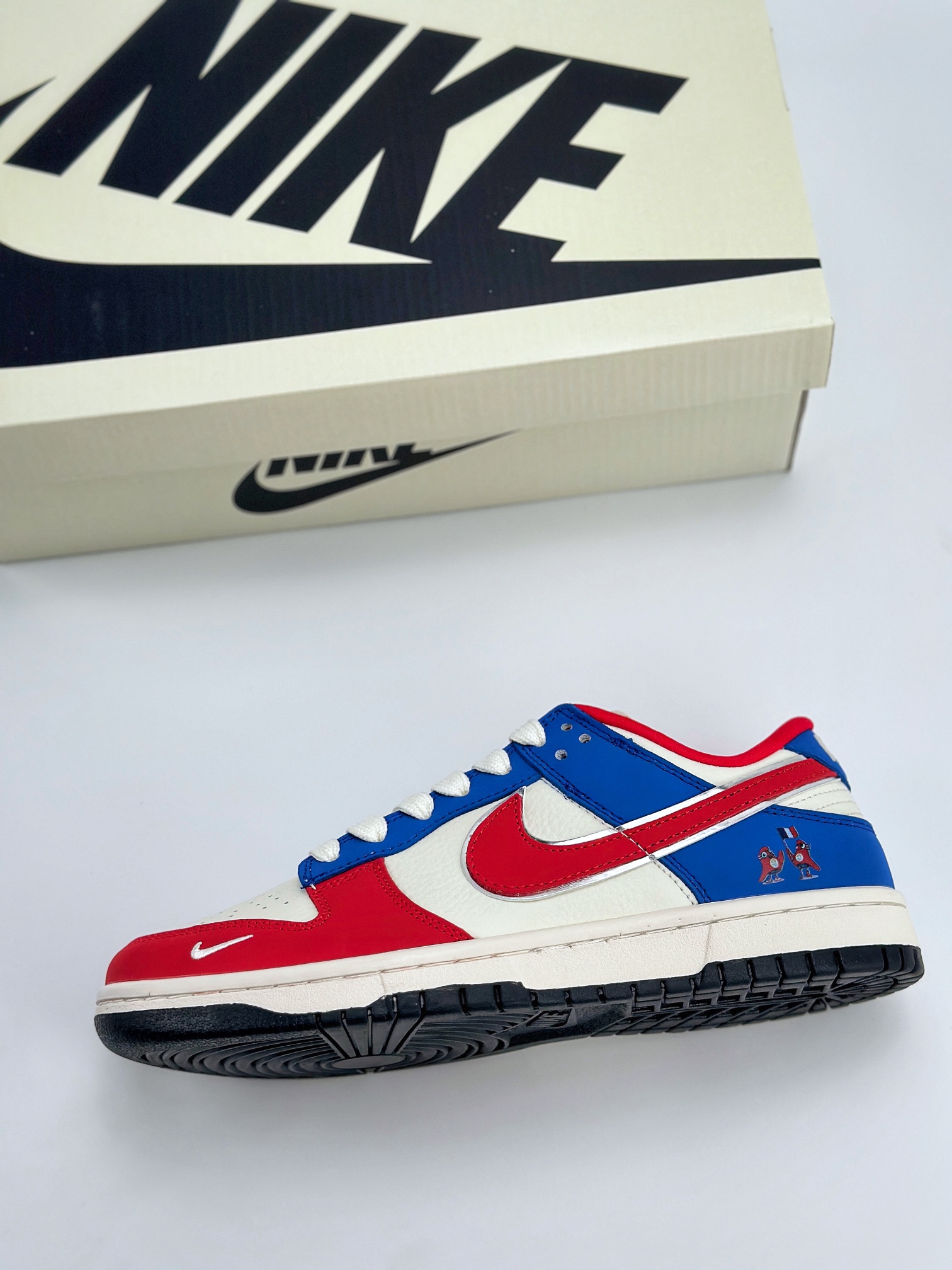 Nike SB Dunk Low x Paris 2024法国巴黎奥运会 白蓝红 XB3802-354