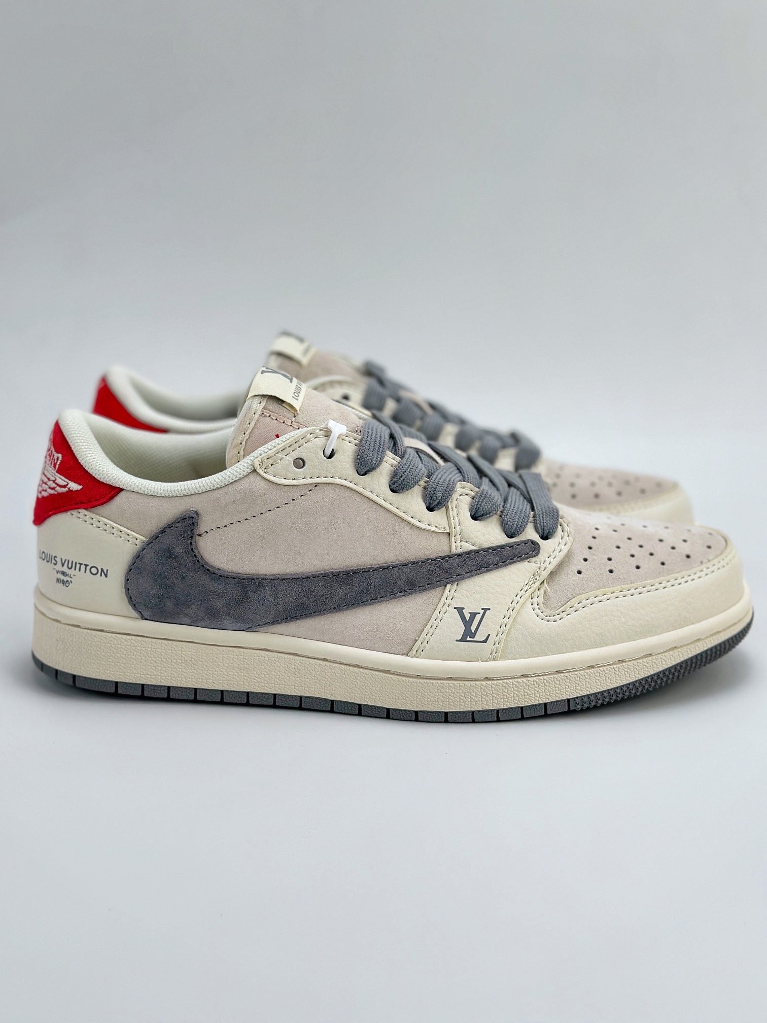 Travis Scott x Nike Air Jordan 1 Low x Louis Vuitton 三方联名 Air Jordan 1 Low 反转白灰红翻毛倒钩 XY2688-103