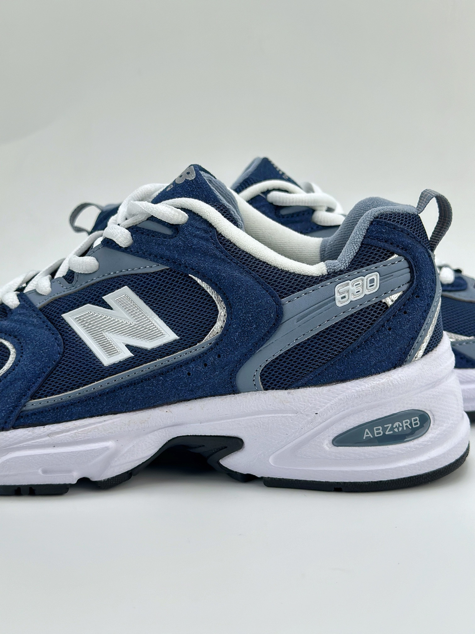 新百伦New Balance MR530系列 复古老爹风网布跑步休闲运动鞋 MR530CA